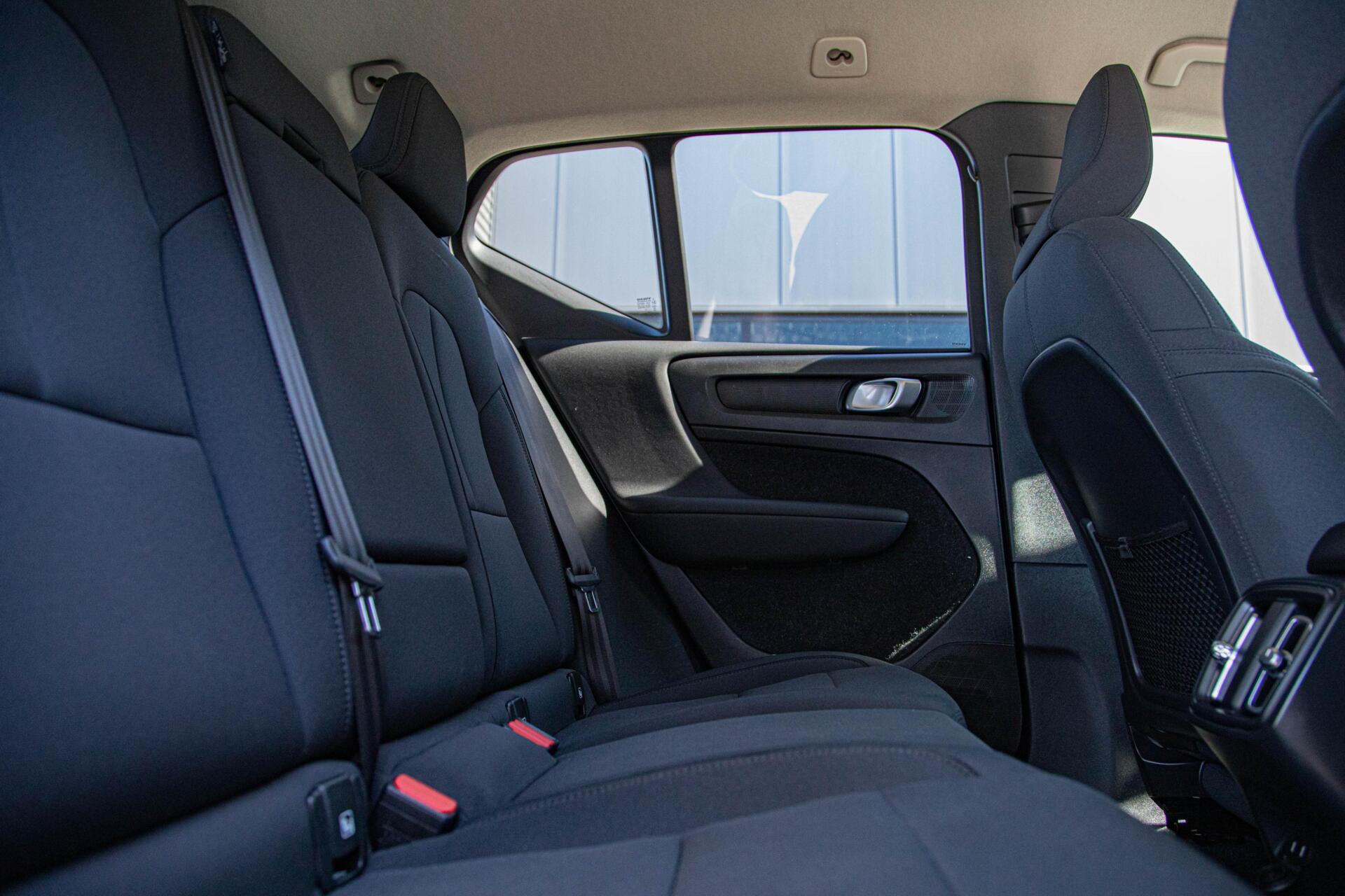 Volvo XC40 1.5 T3 Momentum Business Automaat Keyless Carplay Trekhaak