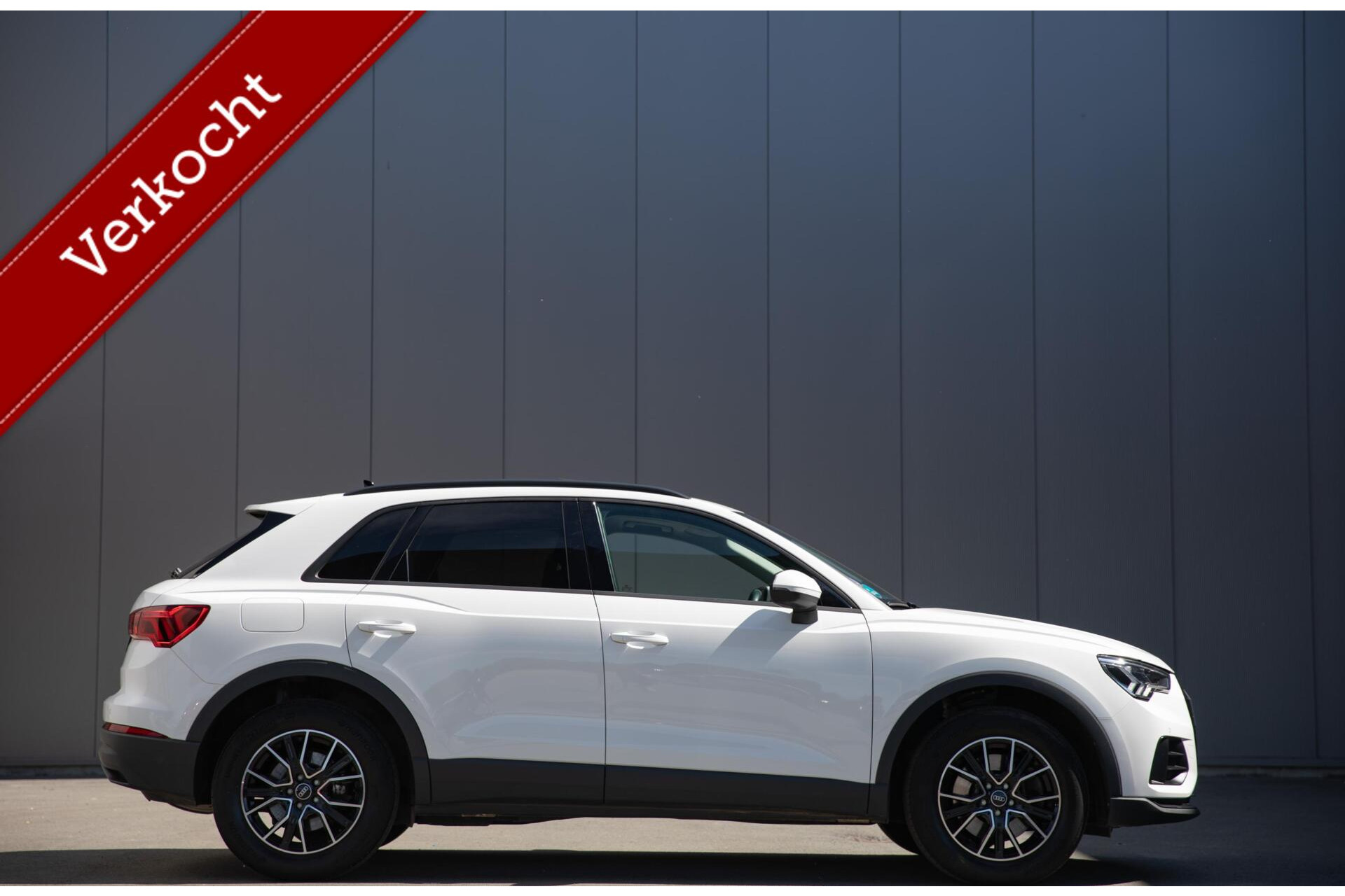 Audi Q3 - 45 TFSI e edition S line|Trekhaak|Panorama|LED|Keyless