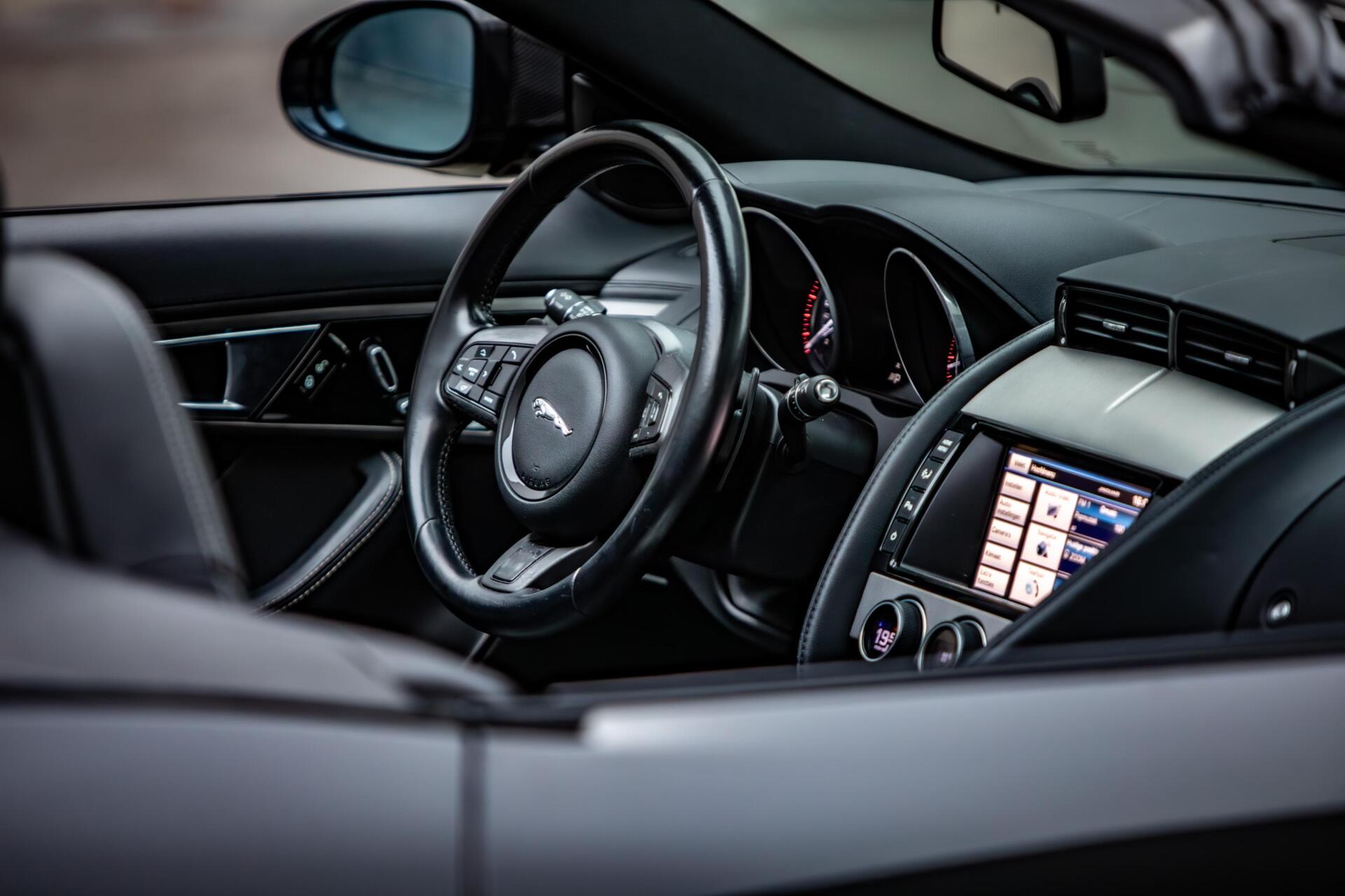 Jaguar F-Type 3.0 V6 400PK Convertible Origineel Nederlands Tailor Made Exclusive