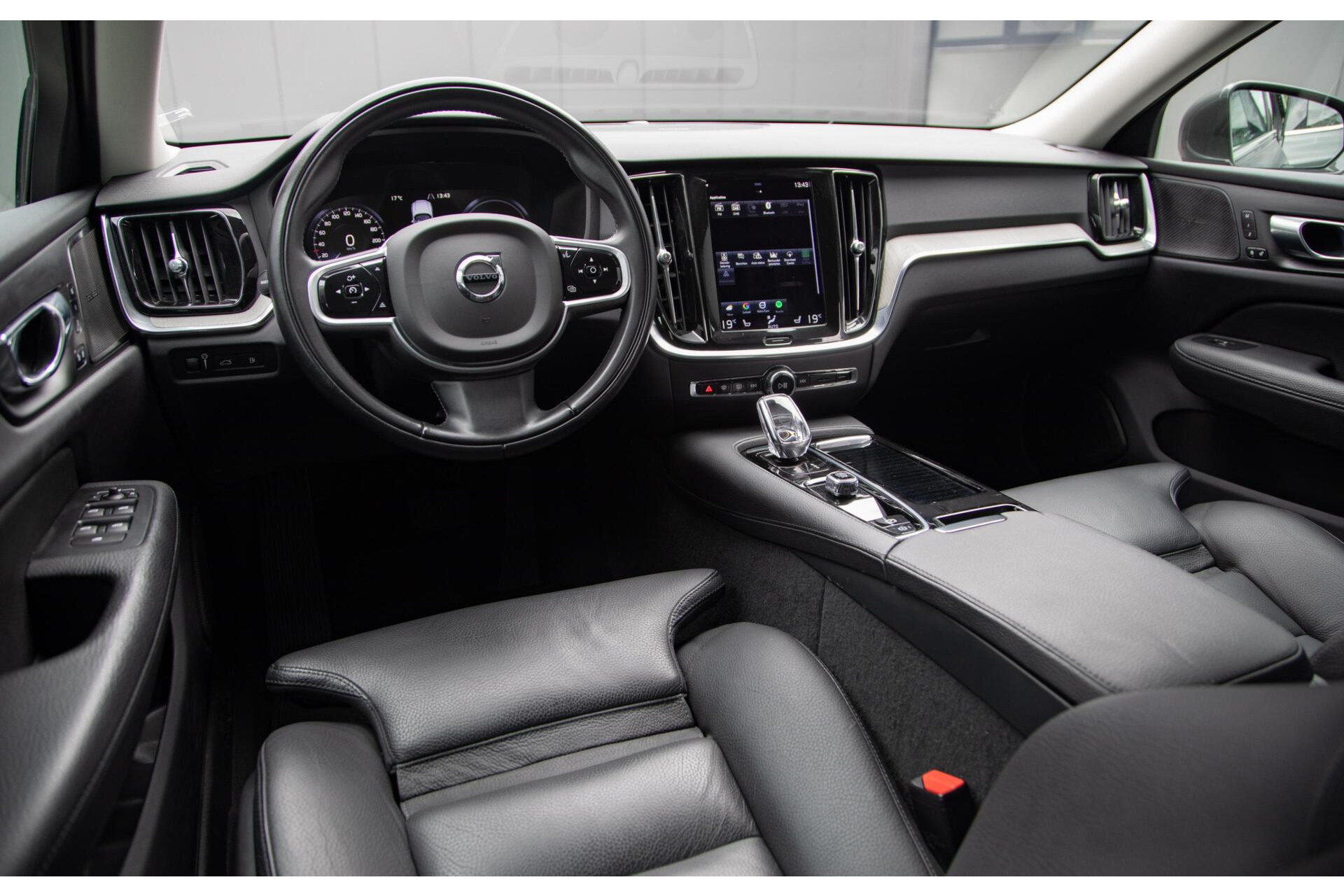 Volvo V60 2.0 T6 Recharge AWD Inscription Long Range|Carplay|Keyless
