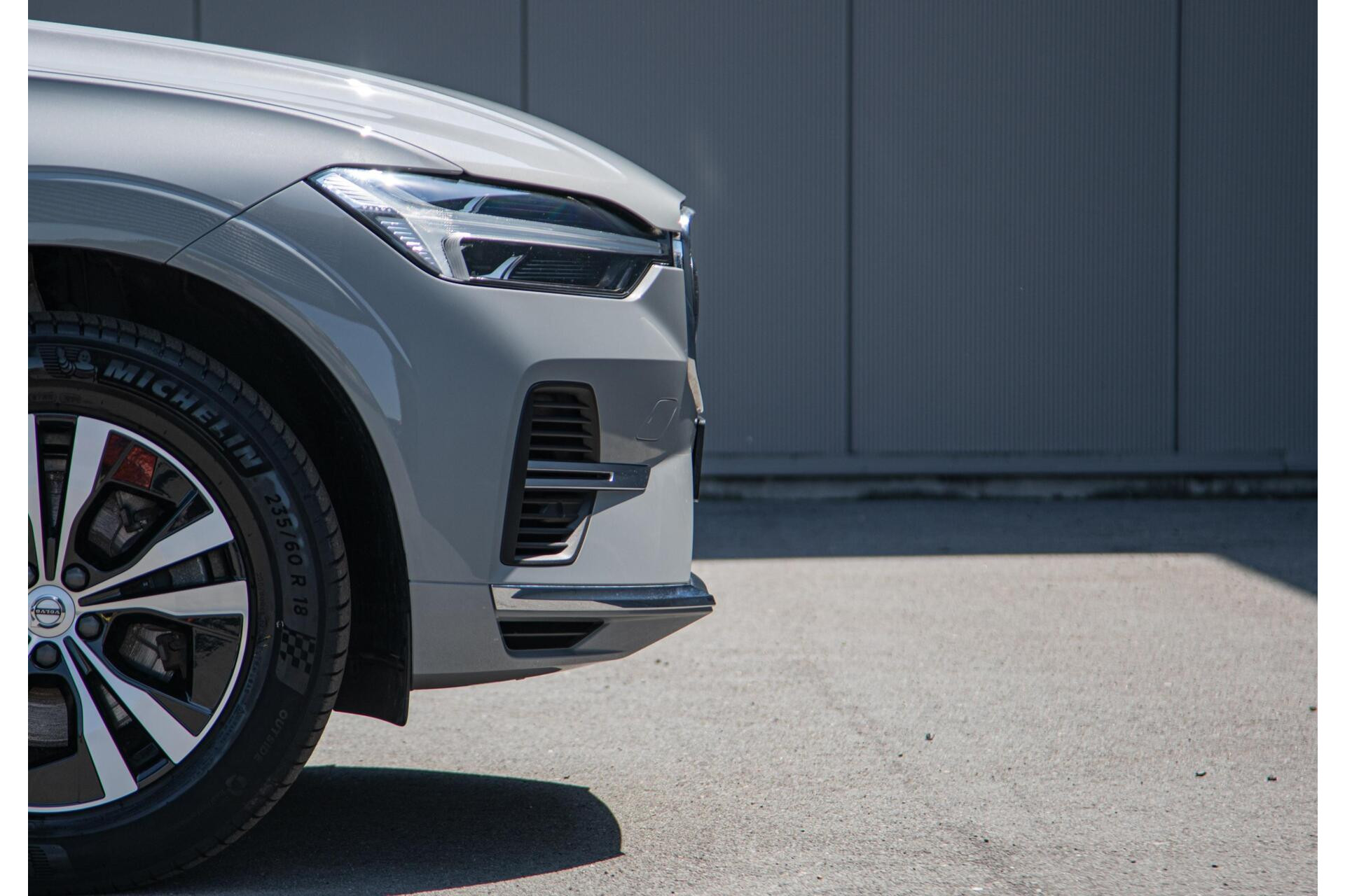 Volvo XC60 T6 Plug-In Hybrid AWD Core Bright Panorama|Keyless|Google|