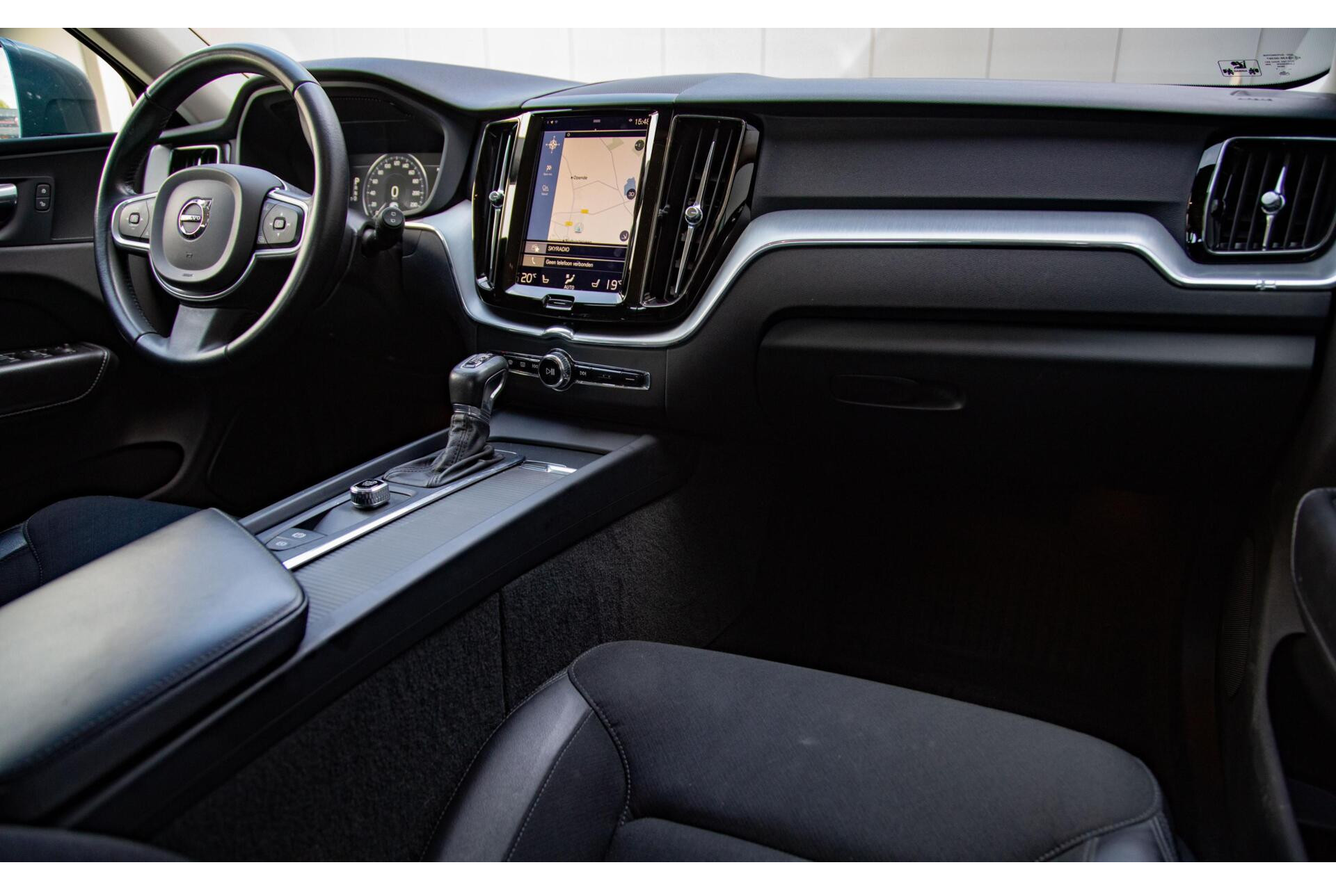 Volvo XC60 2.0 T5 AWD Momentum Trekhaak|Stoelverwarming|CarPlay