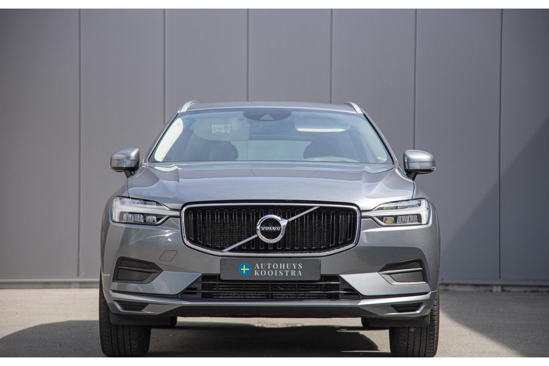 Volvo XC60 2.0 T5 AWD Momentum Trekhaak|Stoelverwarming|CarPlay