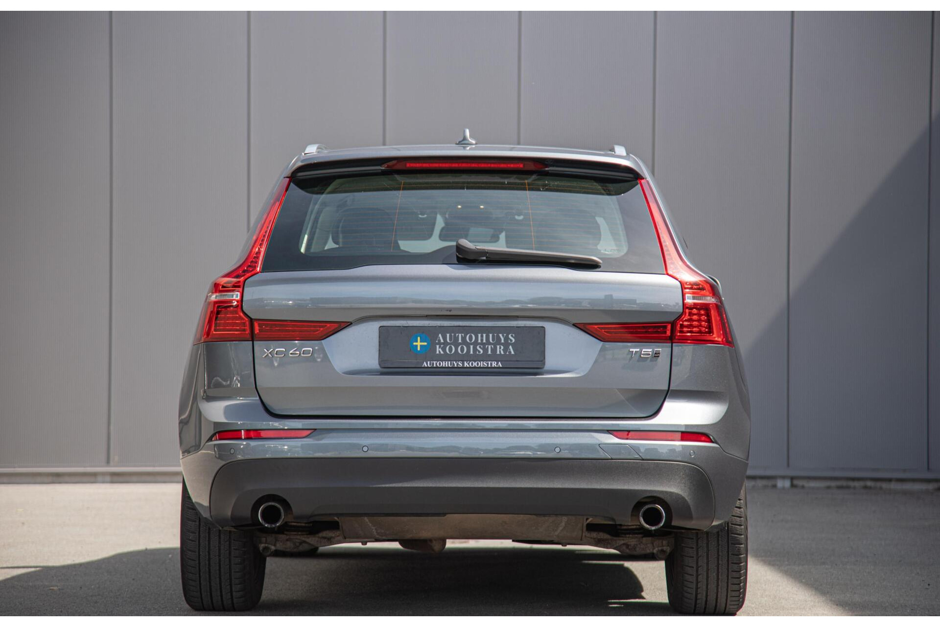Volvo XC60 2.0 T5 AWD Momentum Trekhaak|Stoelverwarming|CarPlay