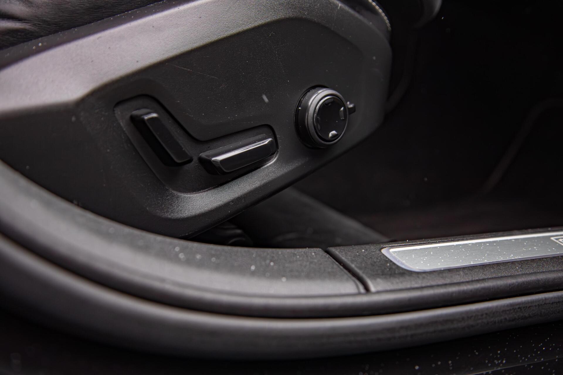 Volvo V90 2.0 T4 Business Sport 190PK|H/K Audio|Leer|Trekhaak|DAB+|LED
