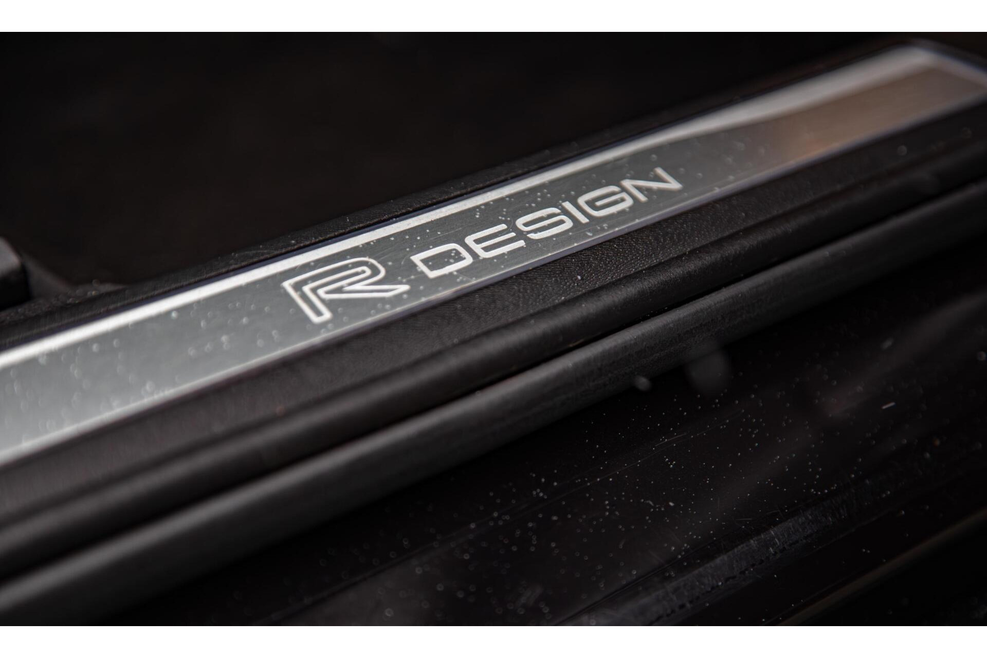 Volvo V90 2.0 T4 Business Sport 190PK|H/K Audio|Leer|Trekhaak|DAB+|LED
