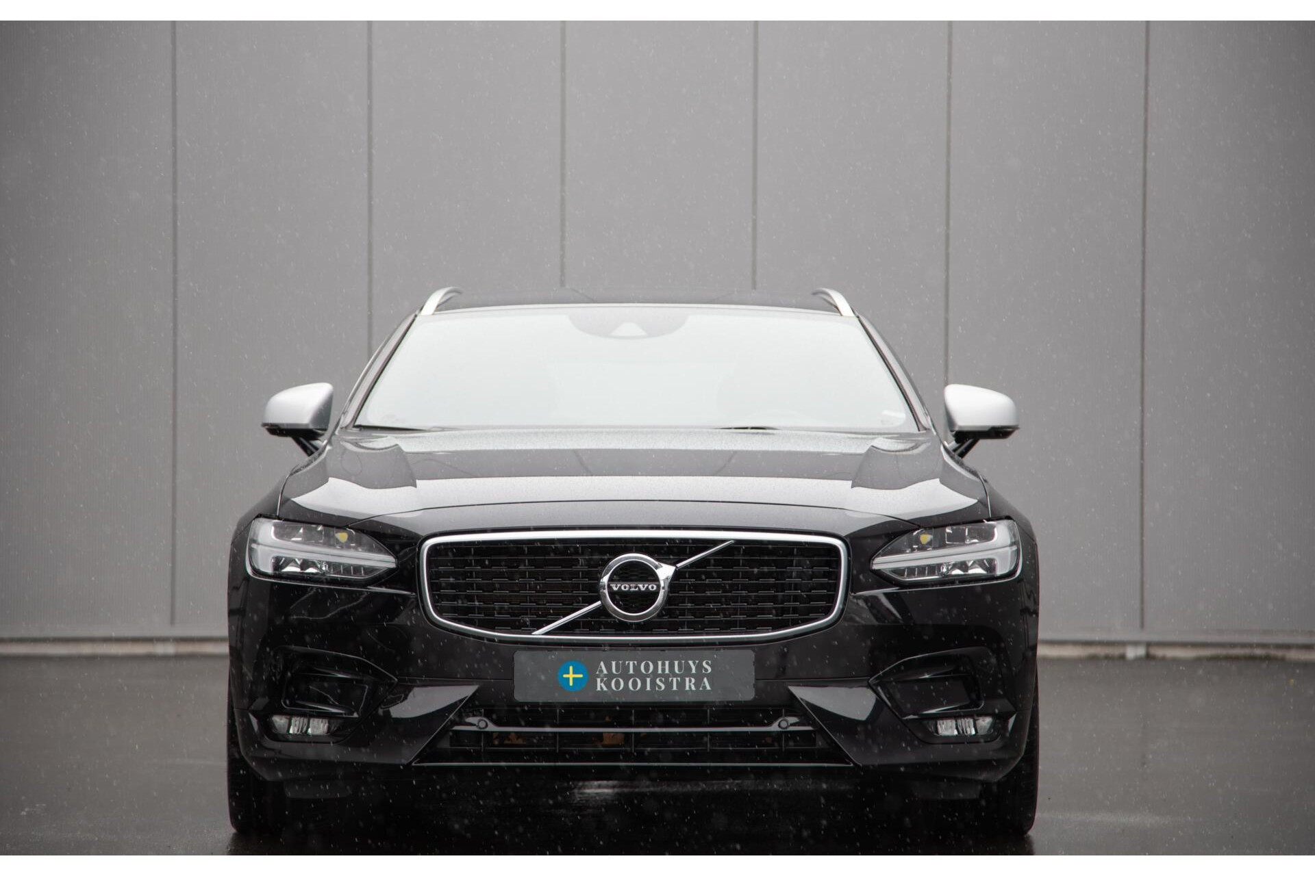 Volvo V90 2.0 T4 Business Sport 190PK|H/K Audio|Leer|Trekhaak|DAB+|LED