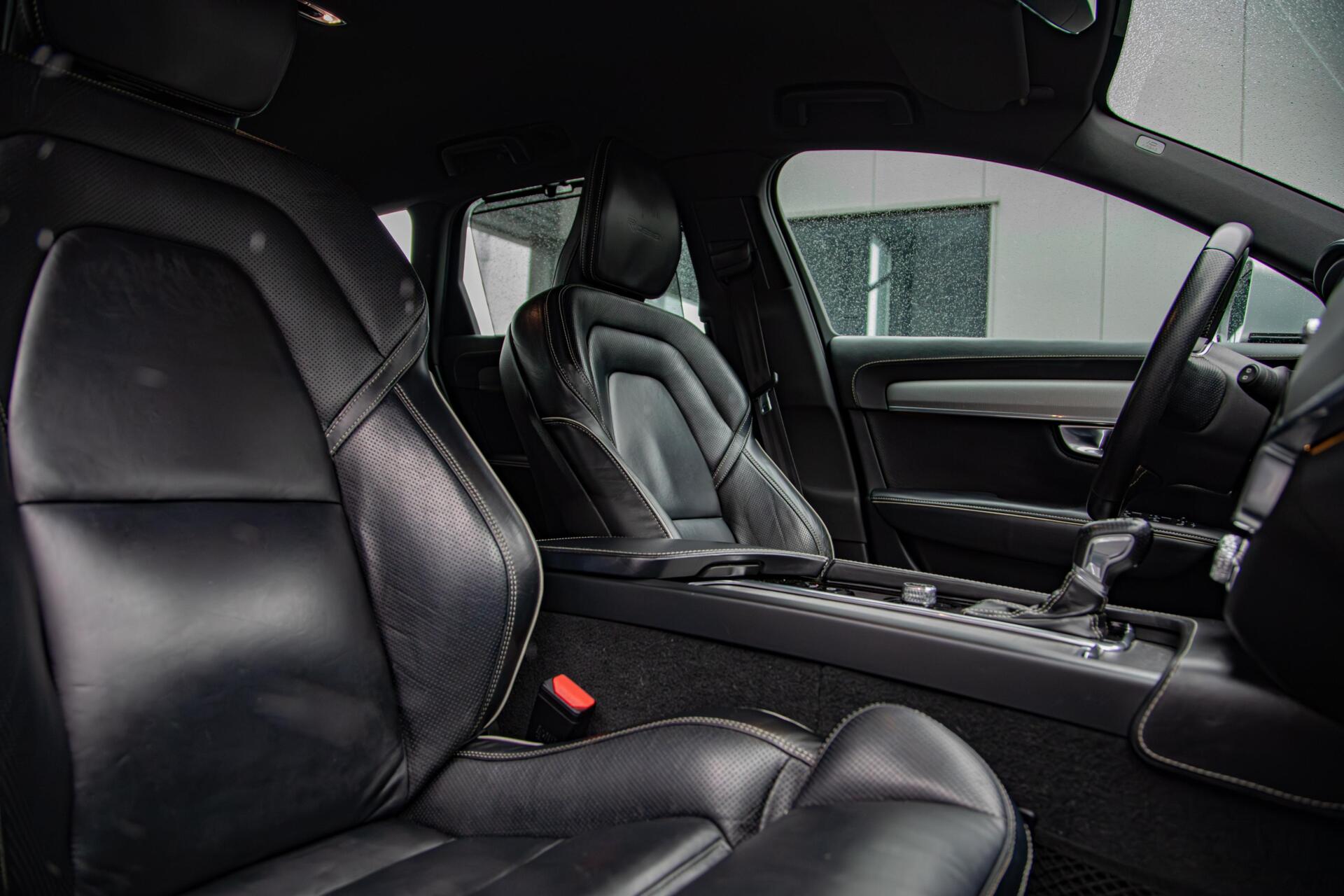 Volvo V90 2.0 T4 Business Sport 190PK|H/K Audio|Leer|Trekhaak|DAB+|LED
