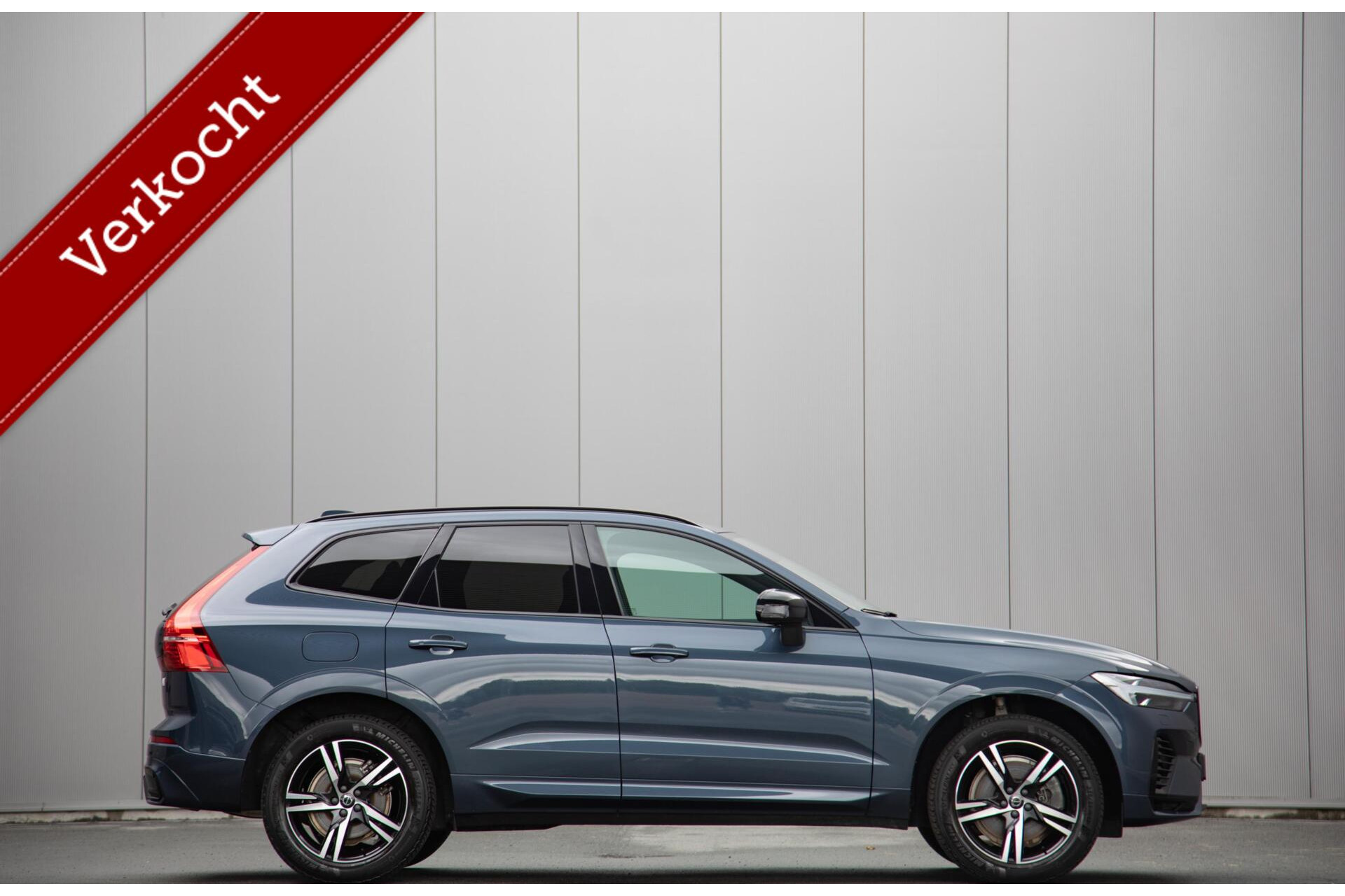 Volvo XC60 - 2.0 T6 Plug-in hybrid AWD R-Design Panorama|Long range|Trekhaak|Google
