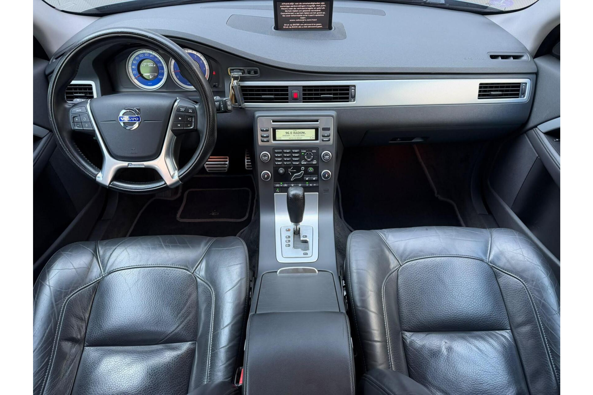 Volvo V70 2.0T R-Design Trekhaak|Automaat|Leer|