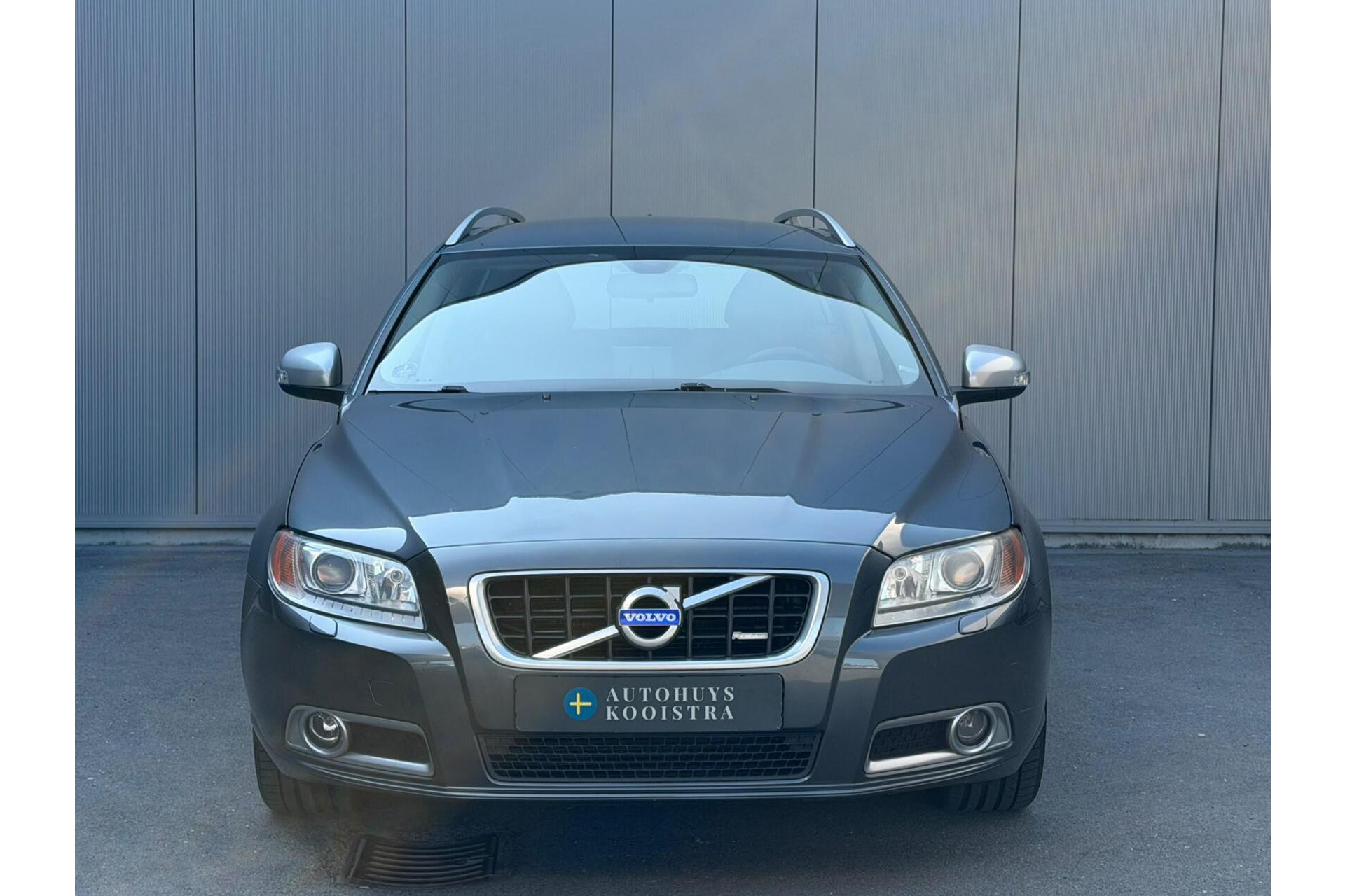 Volvo V70 2.0T R-Design Trekhaak|Automaat|Leer|