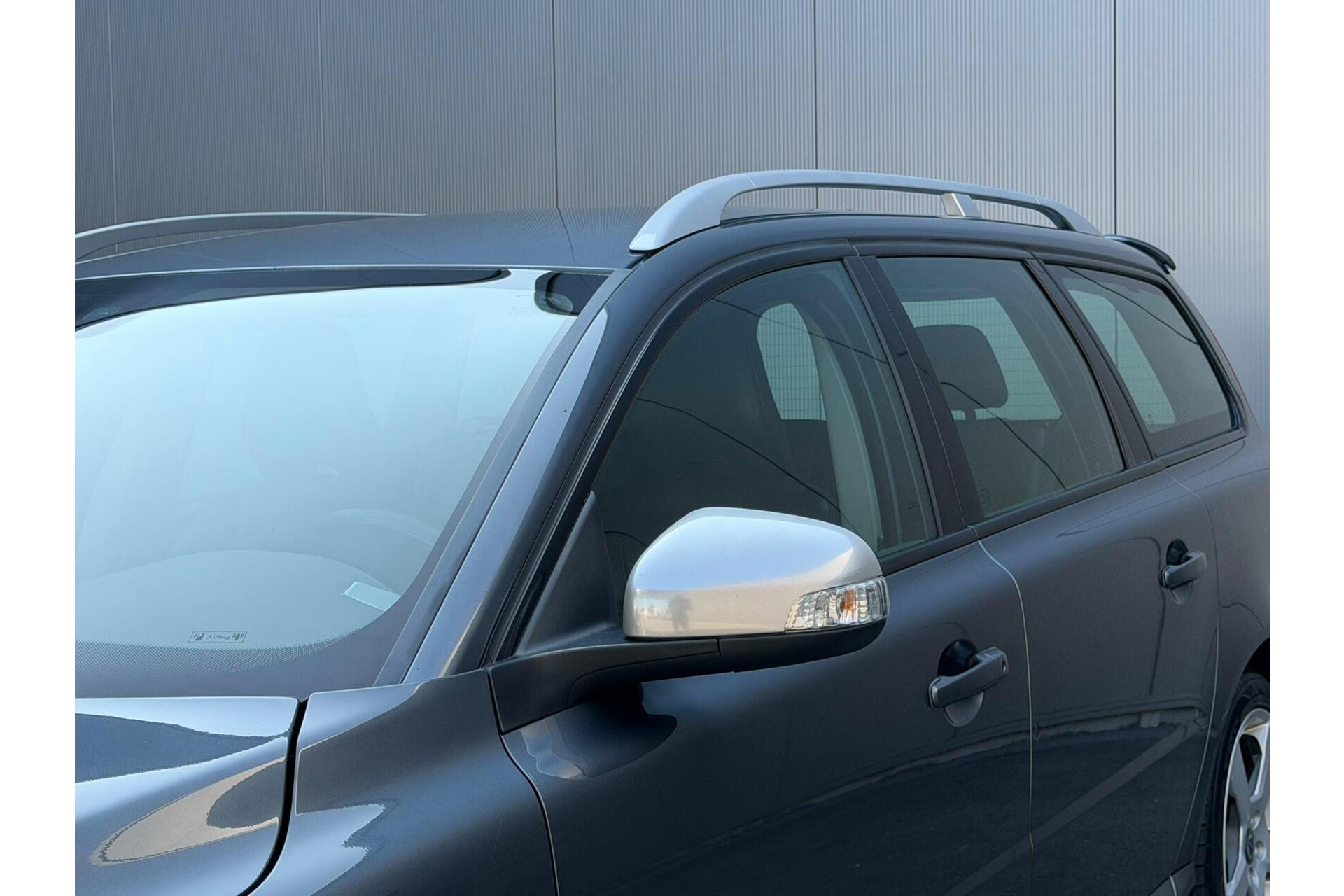 Volvo V70 2.0T R-Design Trekhaak|Automaat|Leer|