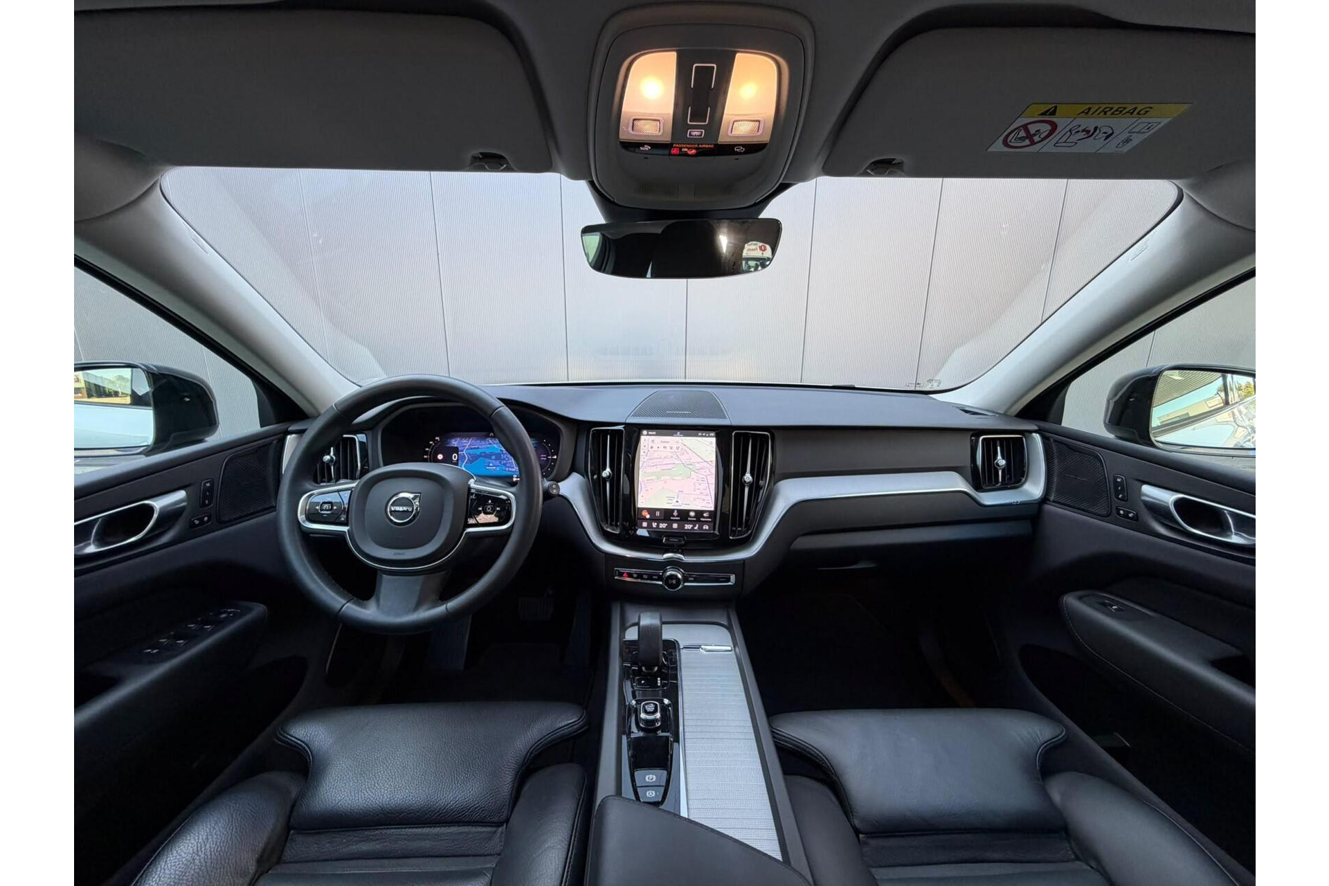 Volvo XC60 2.0 T6 Plug-in hybrid AWD Plus Dark Panorama|H/K Audio|Keyless