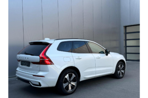 Volvo XC60 2.0 T6 Plug-in hybrid AWD Plus Dark Panorama|H/K Audio|Keyless