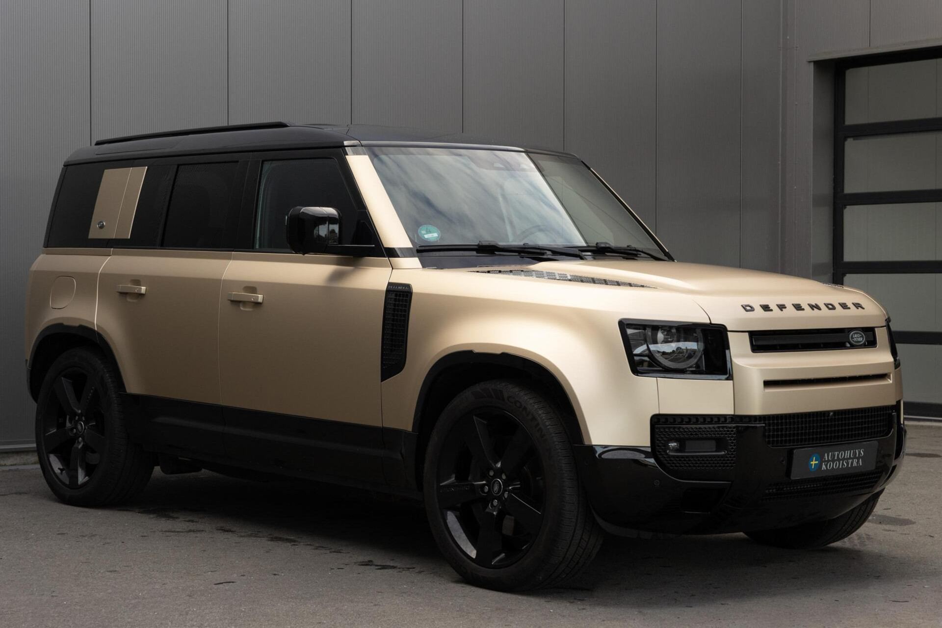 Land Rover Defender 3.0 D250 110 MHEV SE