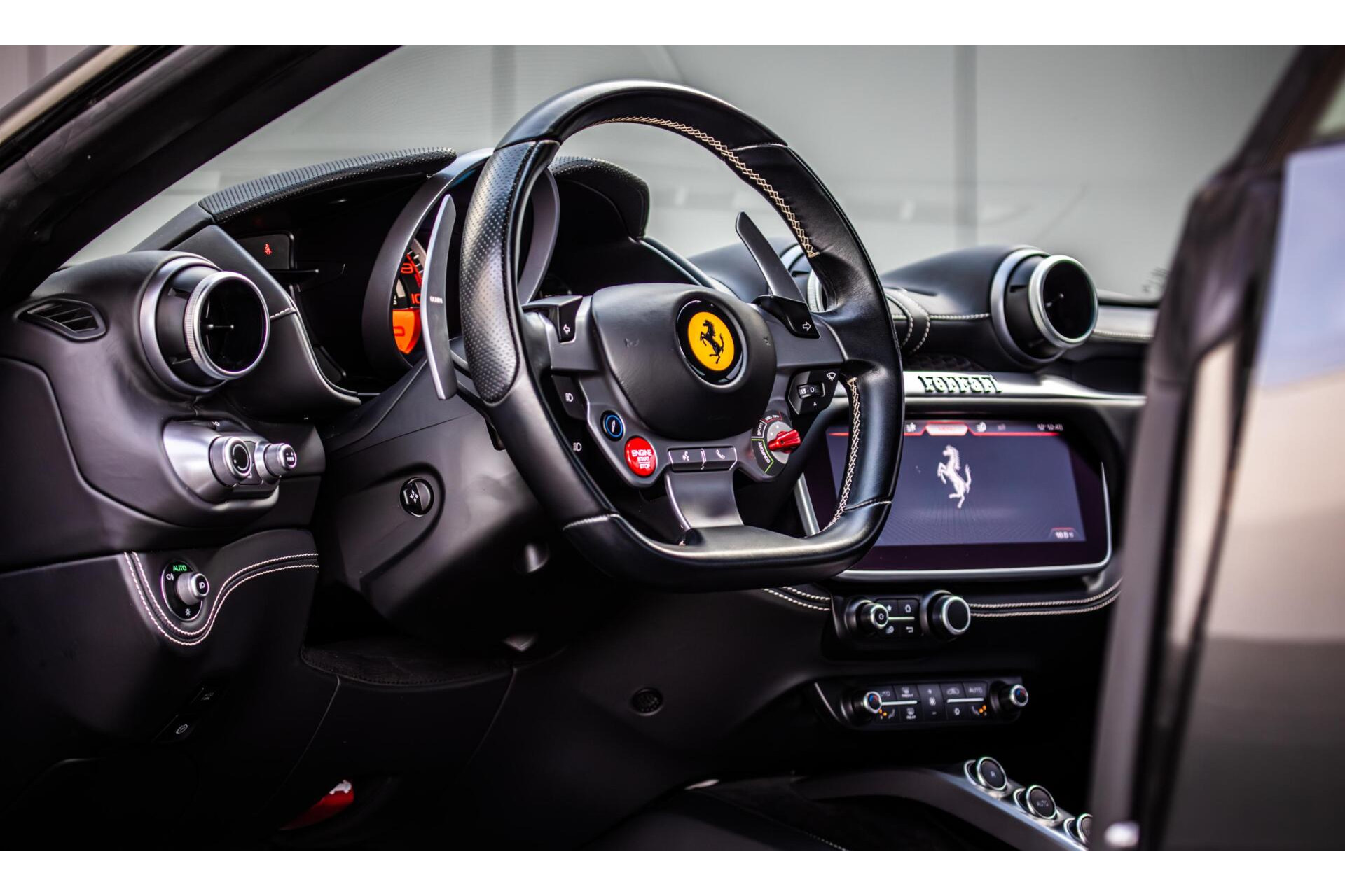 Ferrari Portofino 3.9 V8 HELE Daytona Novitec Ferrari Garantie 2027 Subliem