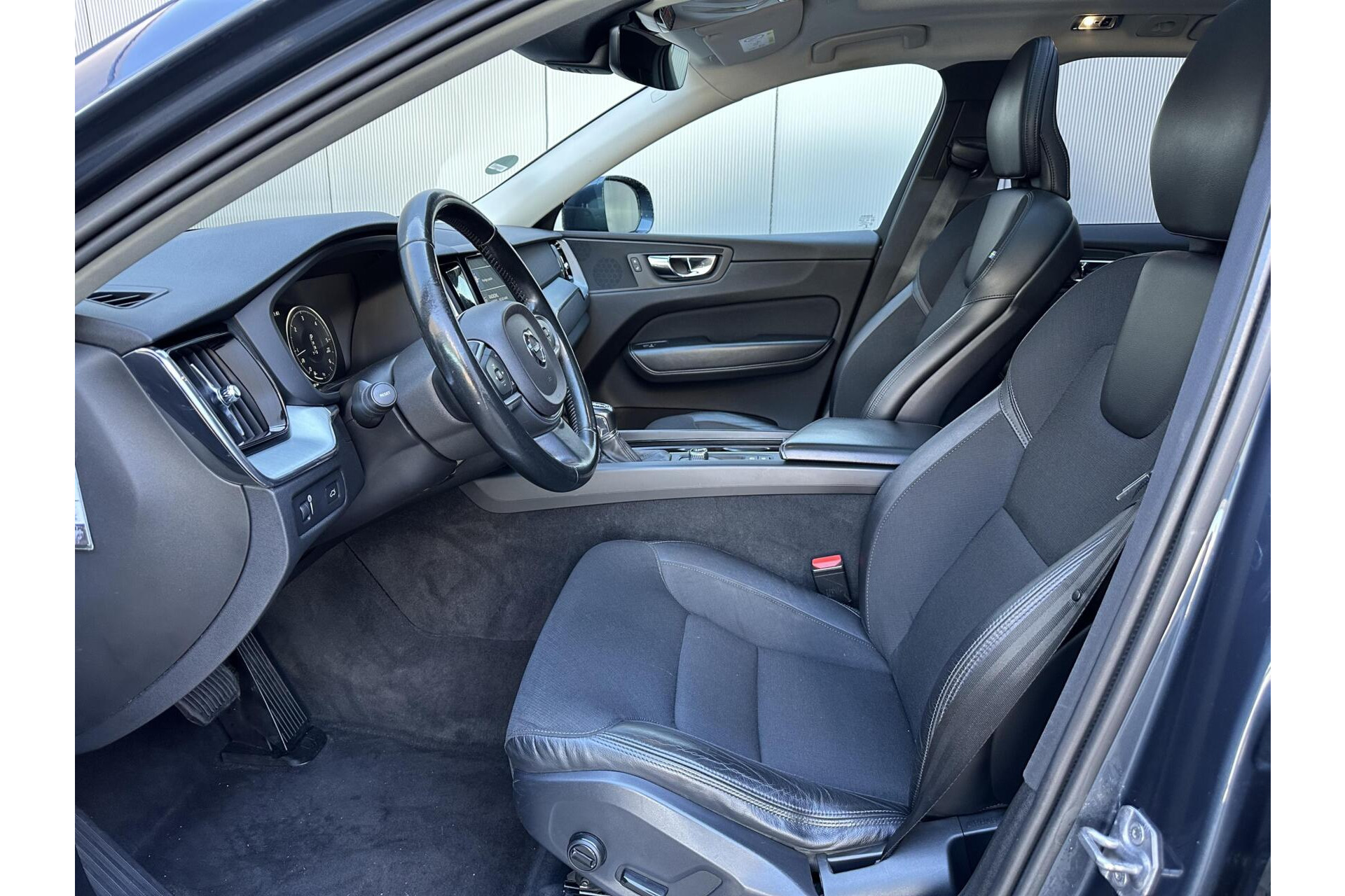 Volvo XC60 2.0 D4 Momentum Panorama|Export|Ex. BPM