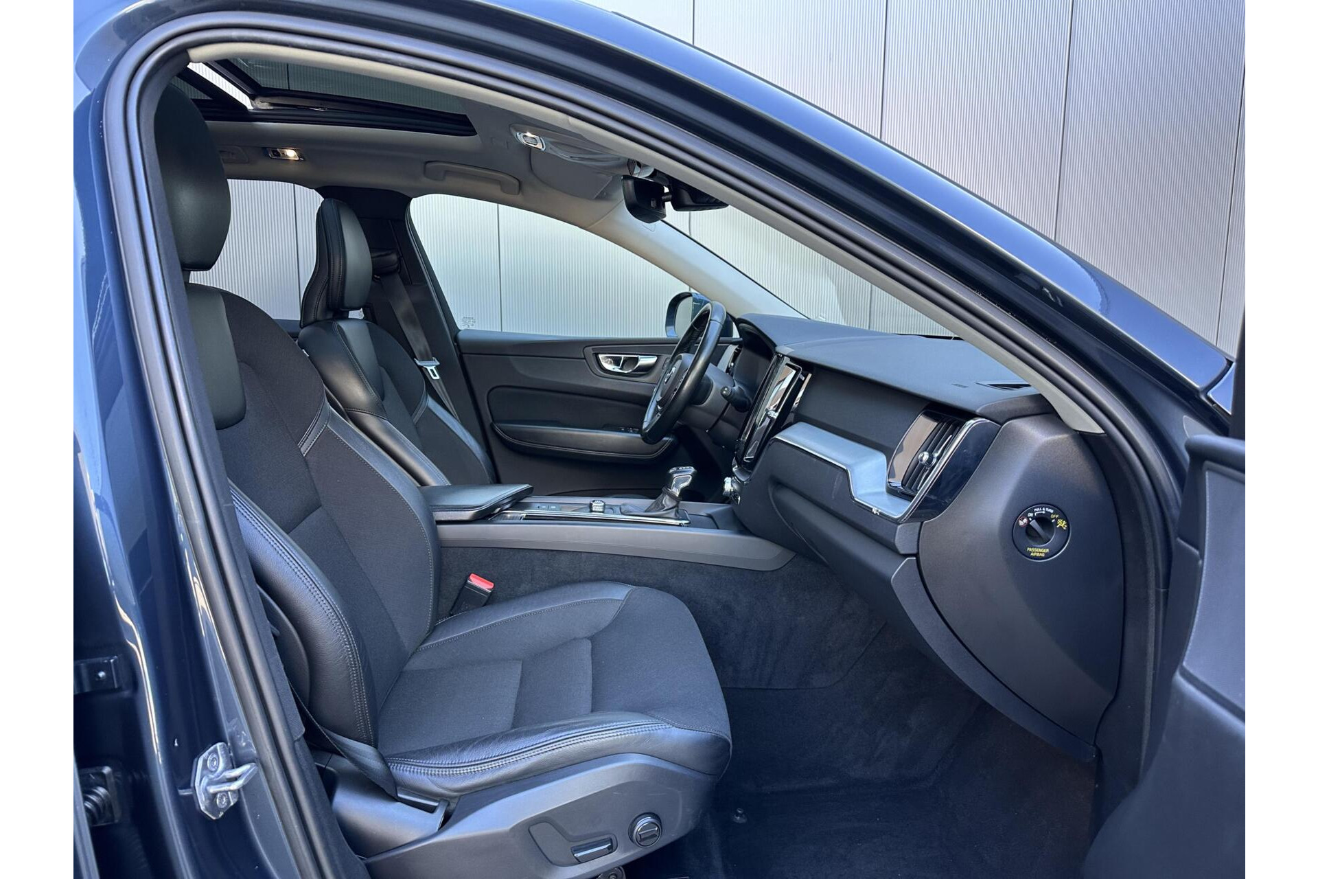 Volvo XC60 2.0 D4 Momentum Panorama|Export|Ex. BPM