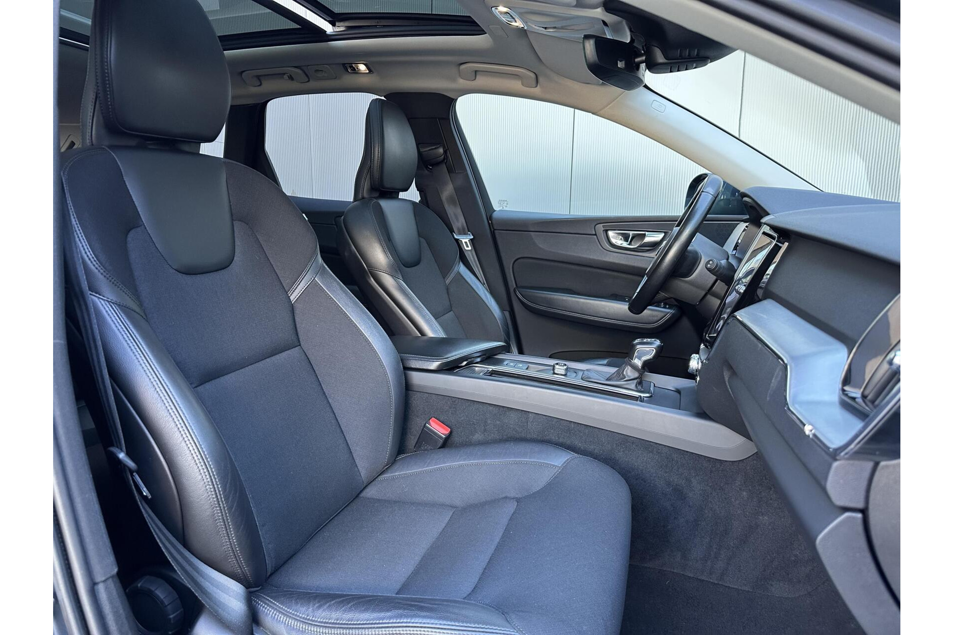 Volvo XC60 2.0 D4 Momentum Panorama|Export|Ex. BPM