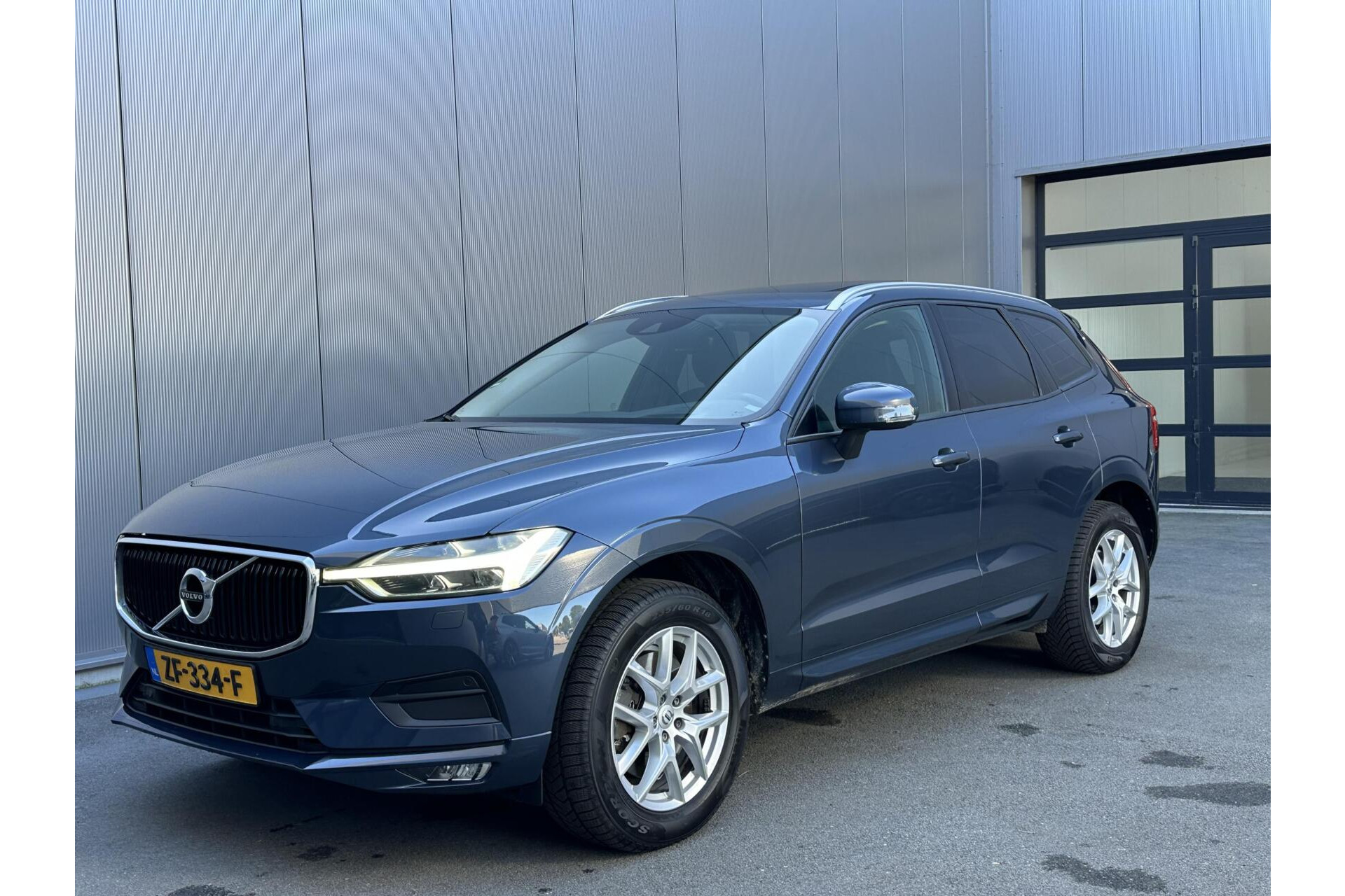 Volvo XC60 2.0 D4 Momentum Panorama|Export|Ex. BPM
