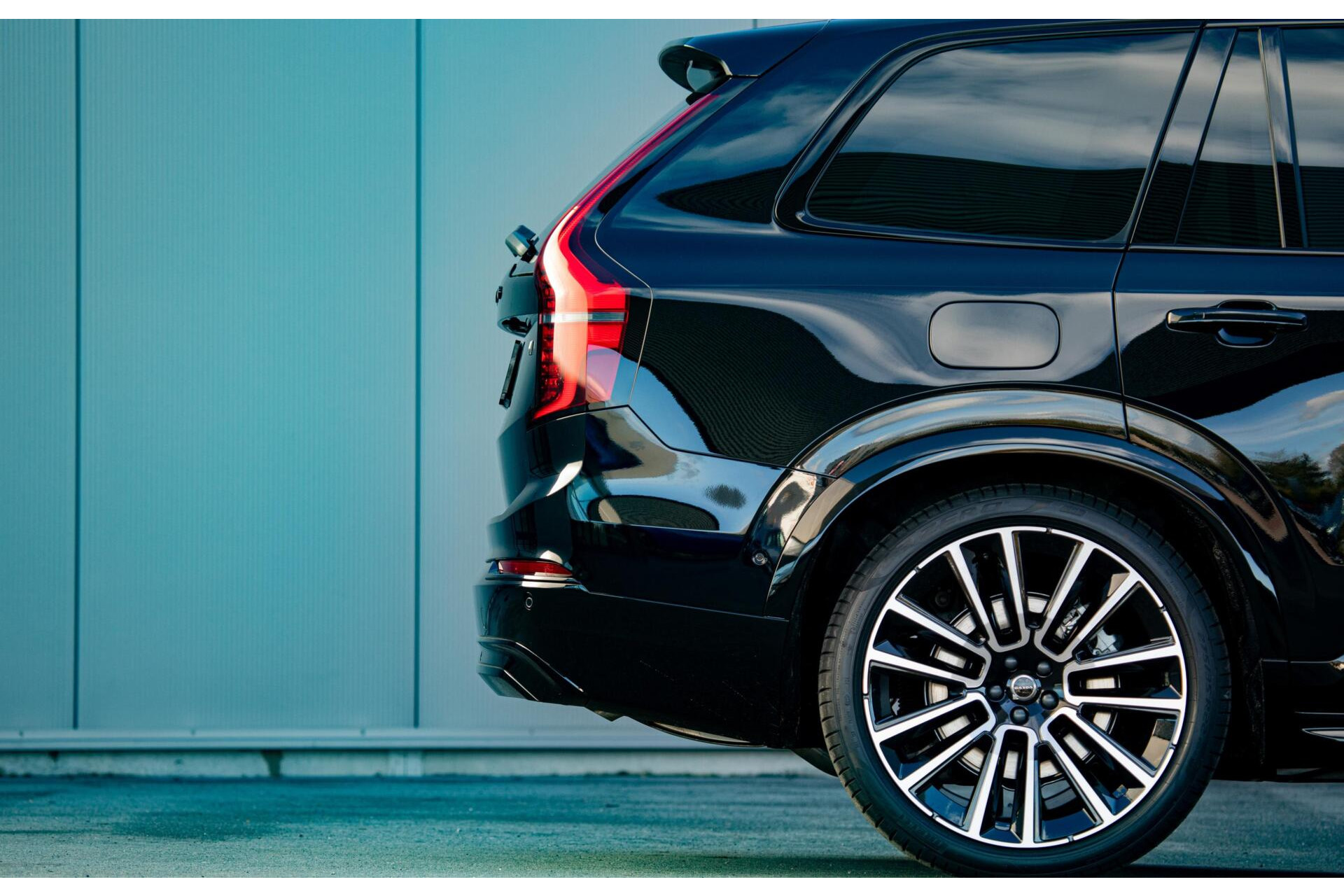 Volvo XC90 T8 Plug-in hybrid AWD MY 2027 Vanaf €76.945,-