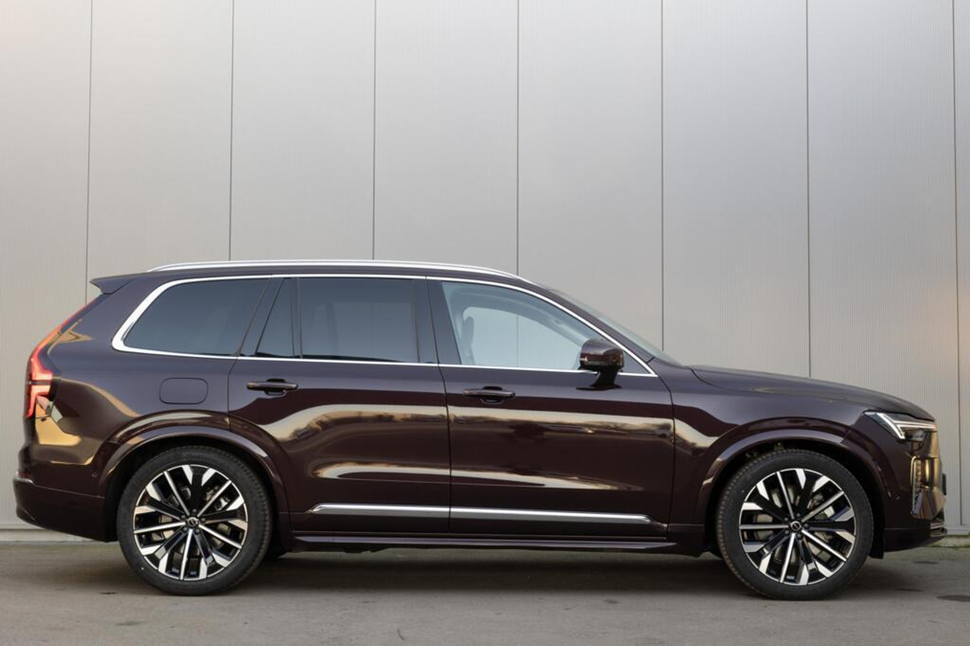 Volvo XC90 T8 Plug-in hybrid AWD MY 2027 Vanaf €76.945,-