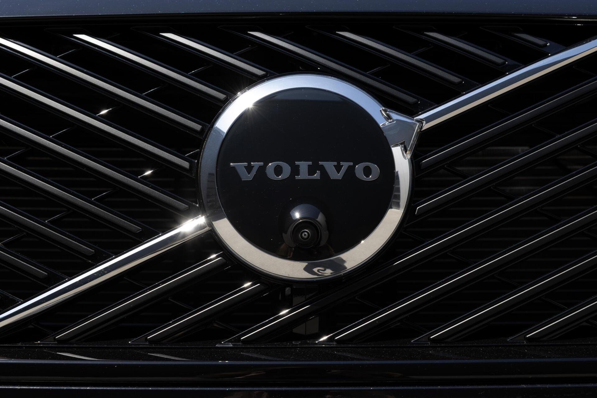 Volvo XC90 T8 Plug-in hybrid AWD MY 2027 Vanaf €76.945,-