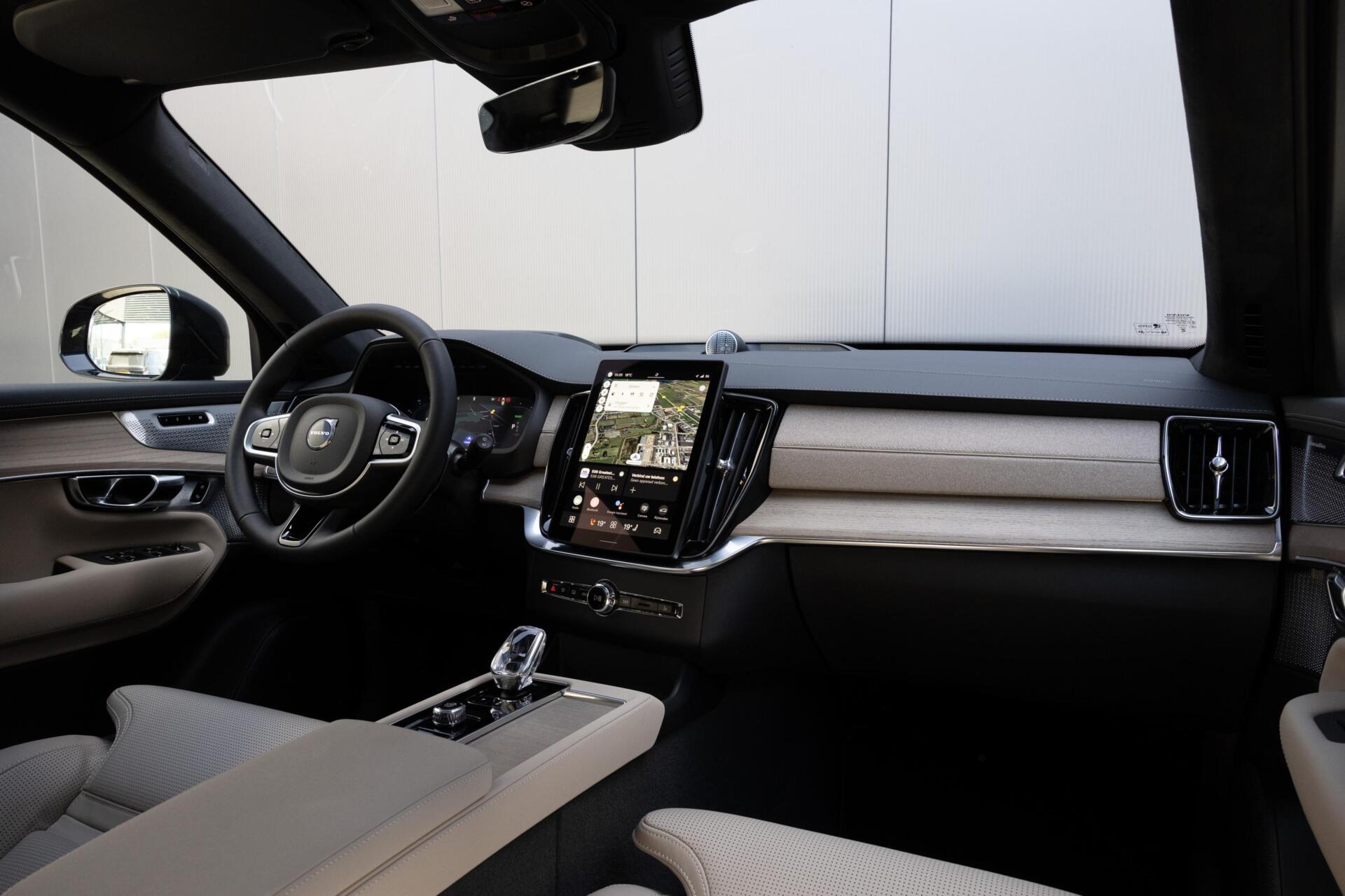Volvo XC90 T8 Plug-in hybrid AWD MY 2027 Vanaf €76.945,-
