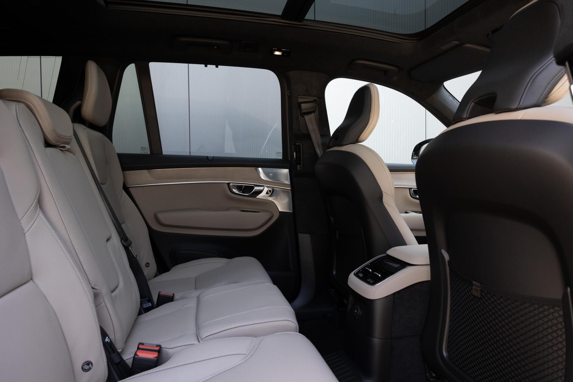 Volvo XC90 T8 Plug-in hybrid AWD MY 2027 Vanaf €76.945,-