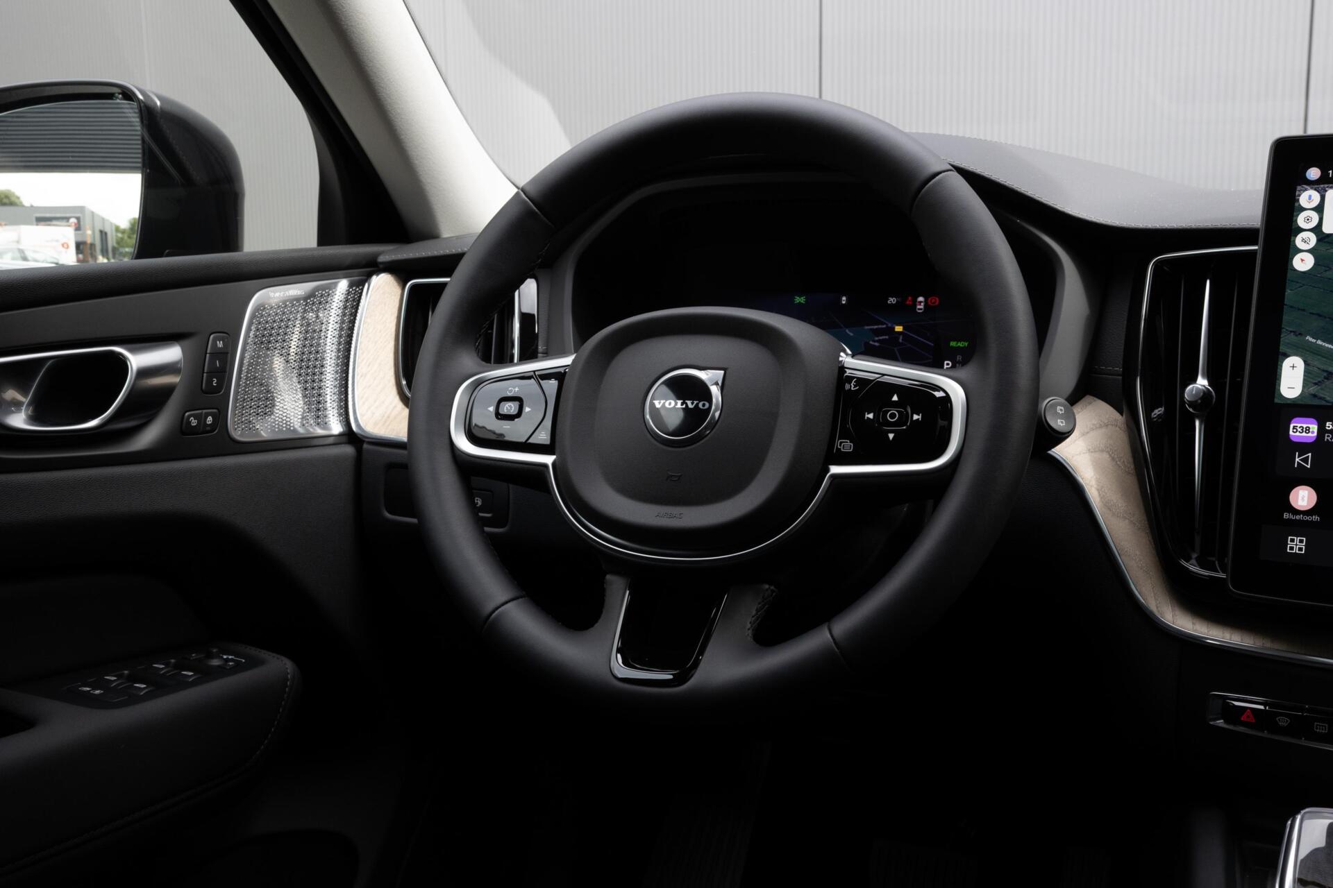 Volvo XC60 T8 Plug-in hybrid AWD Ultra Dark Snel Leverbaar! Te bestellen!