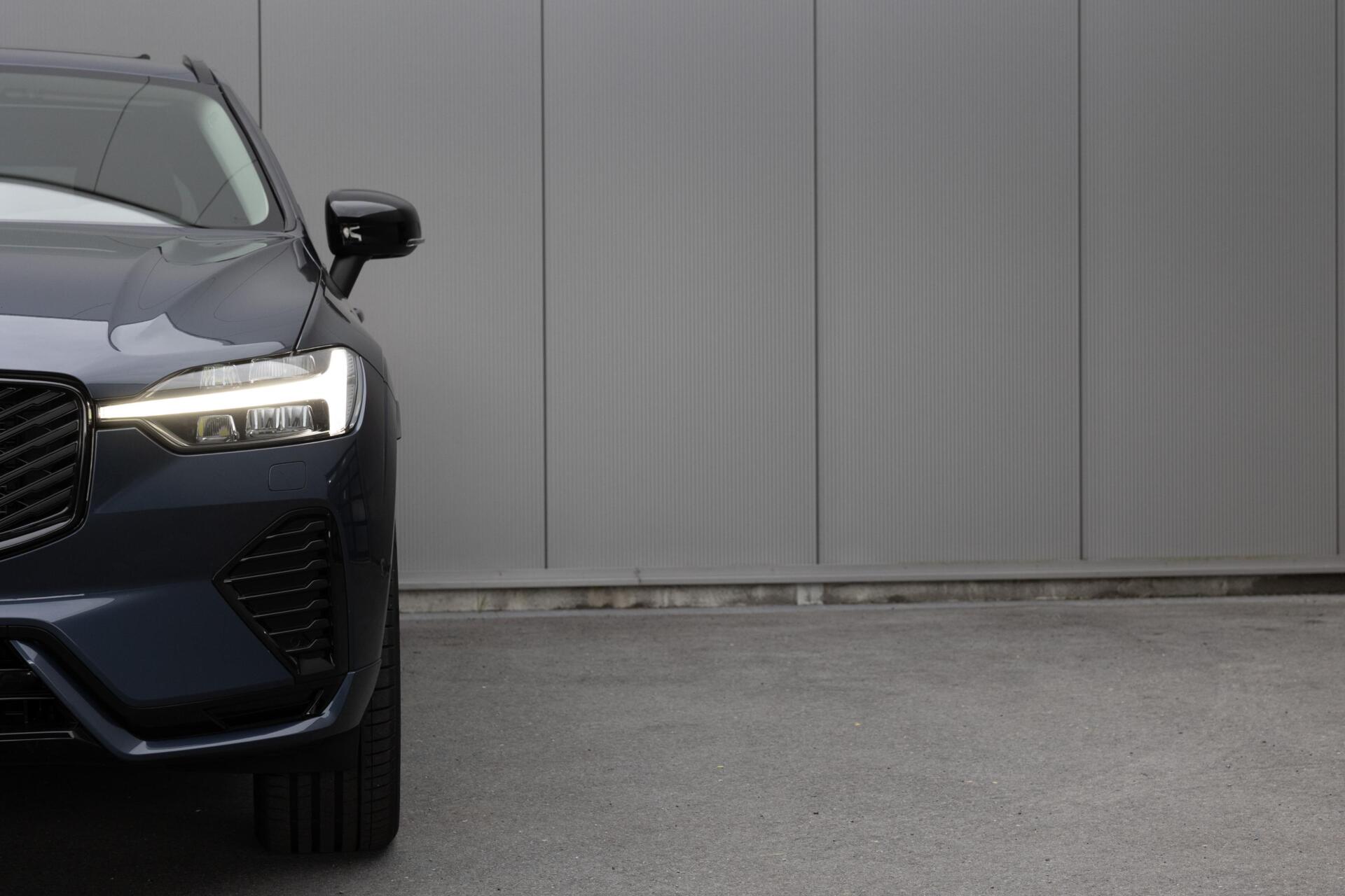 Volvo XC60 T8 Plug-in hybrid AWD Ultra Dark Snel Leverbaar! Te bestellen!