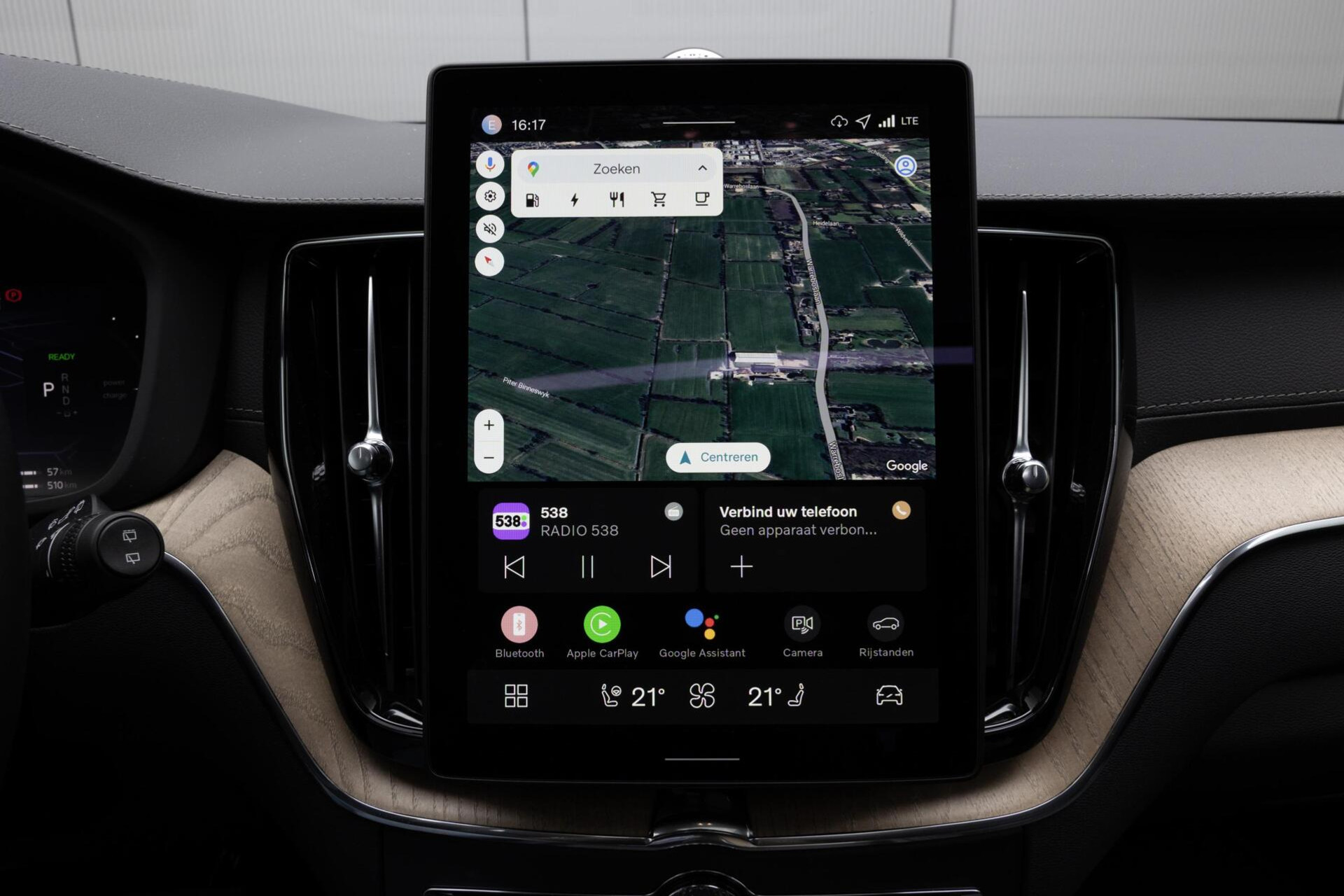 Volvo XC60 T8 Plug-in hybrid AWD Ultra Dark Snel Leverbaar! Te bestellen!