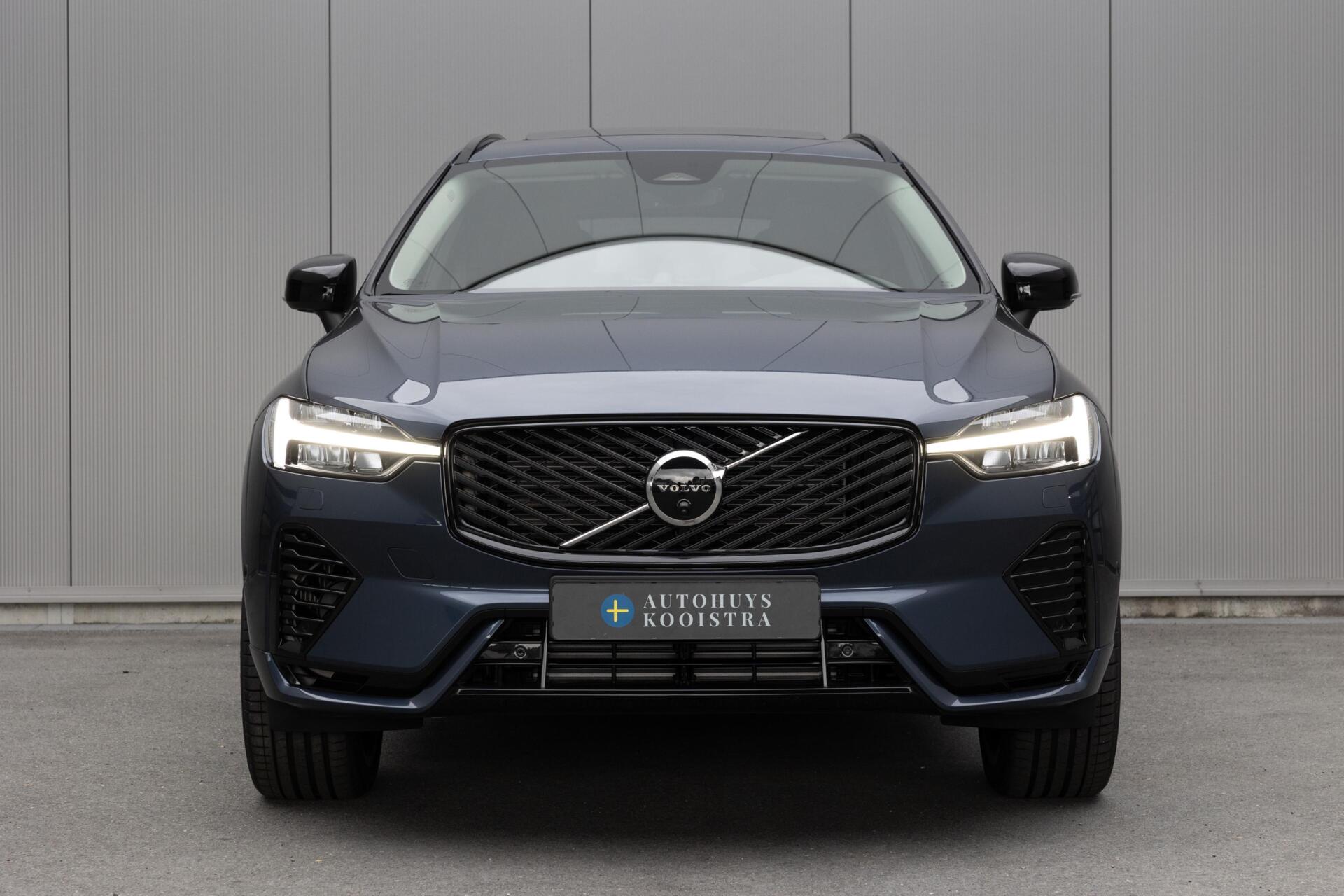 Volvo XC60 T8 Plug-in hybrid AWD Ultra Dark Snel Leverbaar! Te bestellen!