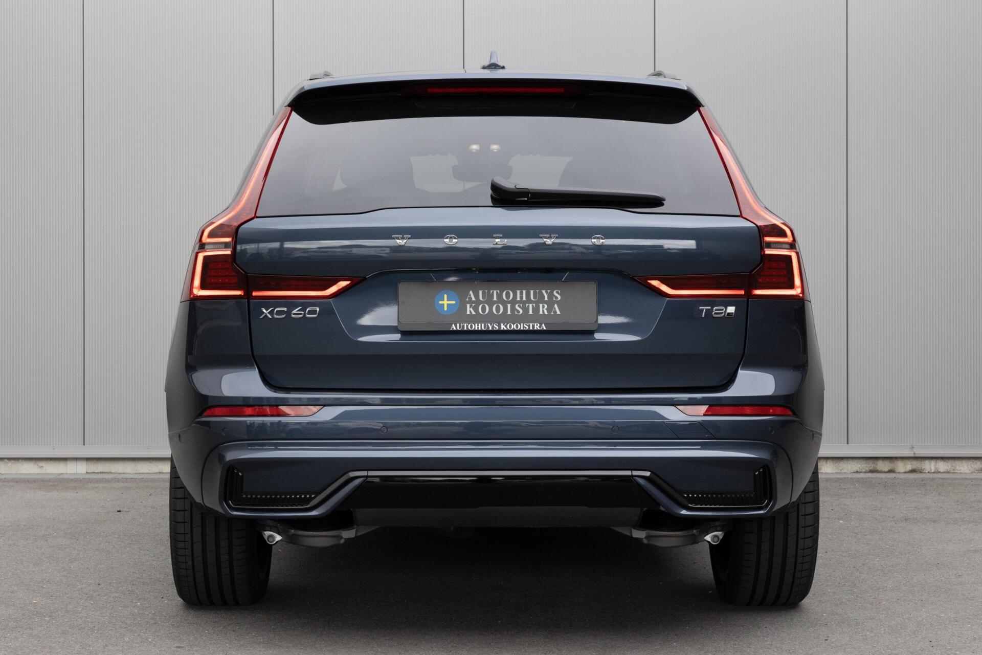 Volvo XC60 T8 Plug-in hybrid AWD Ultra Dark Snel Leverbaar! Te bestellen!