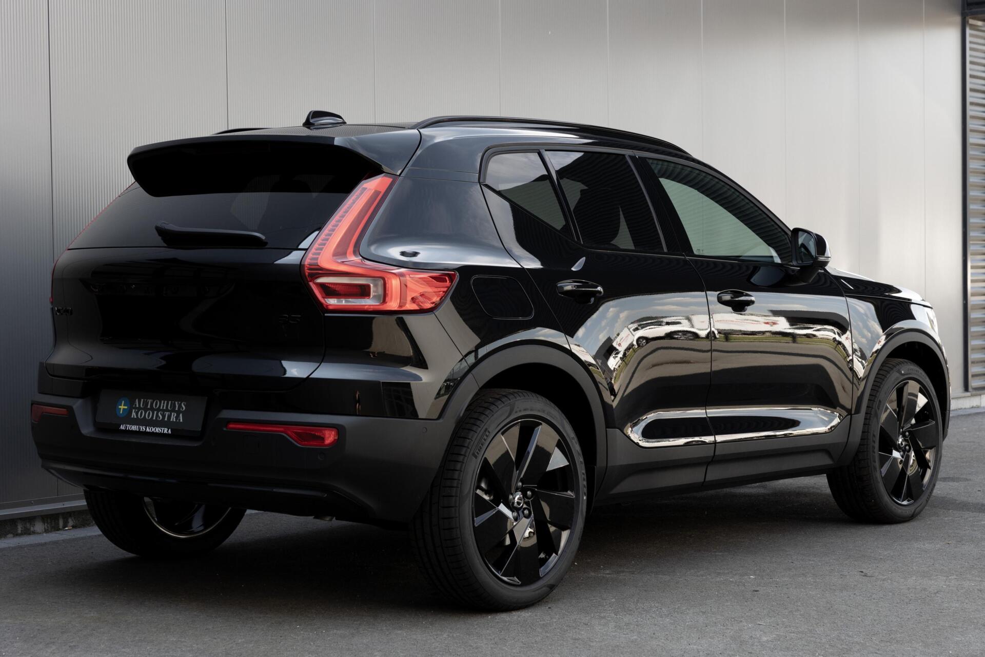 Volvo XC40 | B4 Ultra Dark|Black Edition|MY 2027|FULL OPTION|360° Camera|Panoramadak