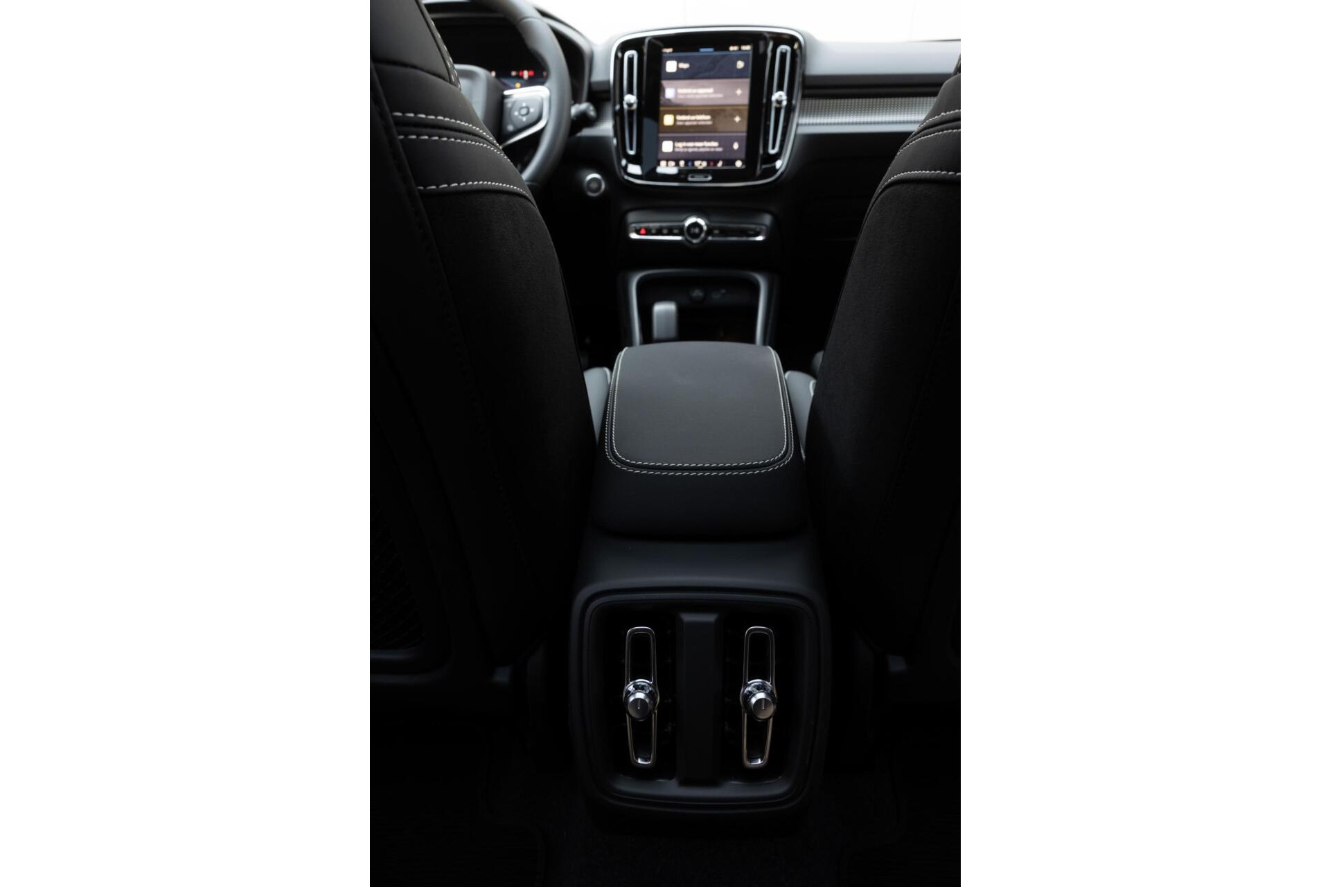 Volvo XC40 | B3 Ultra Dark|Black Edition|MY 2027|FULL OPTION|360° Camera|Panoramadak
