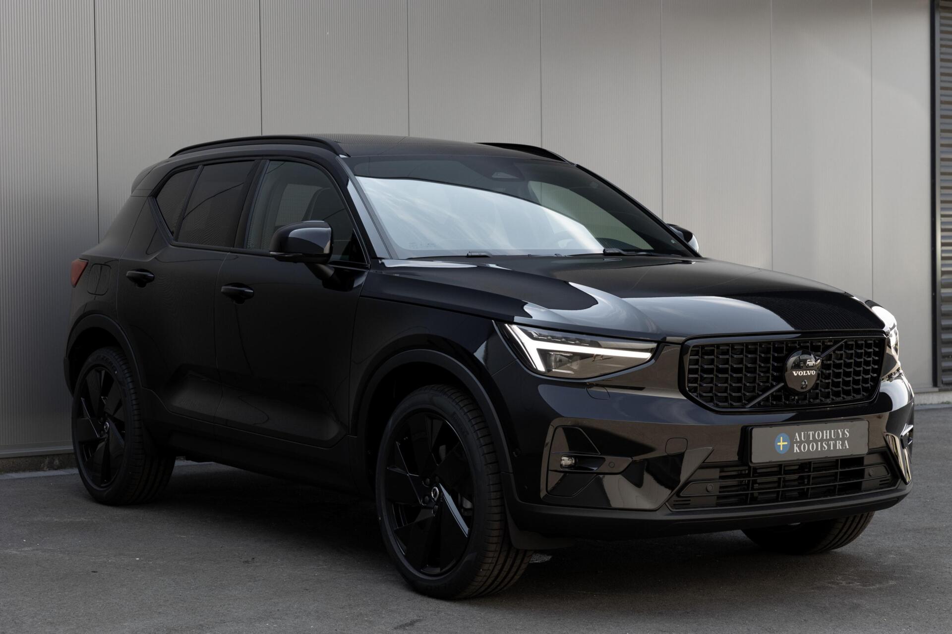 Volvo XC40 | B3 Ultra Dark|Black Edition|MY 2027|FULL OPTION|360° Camera|Panoramadak