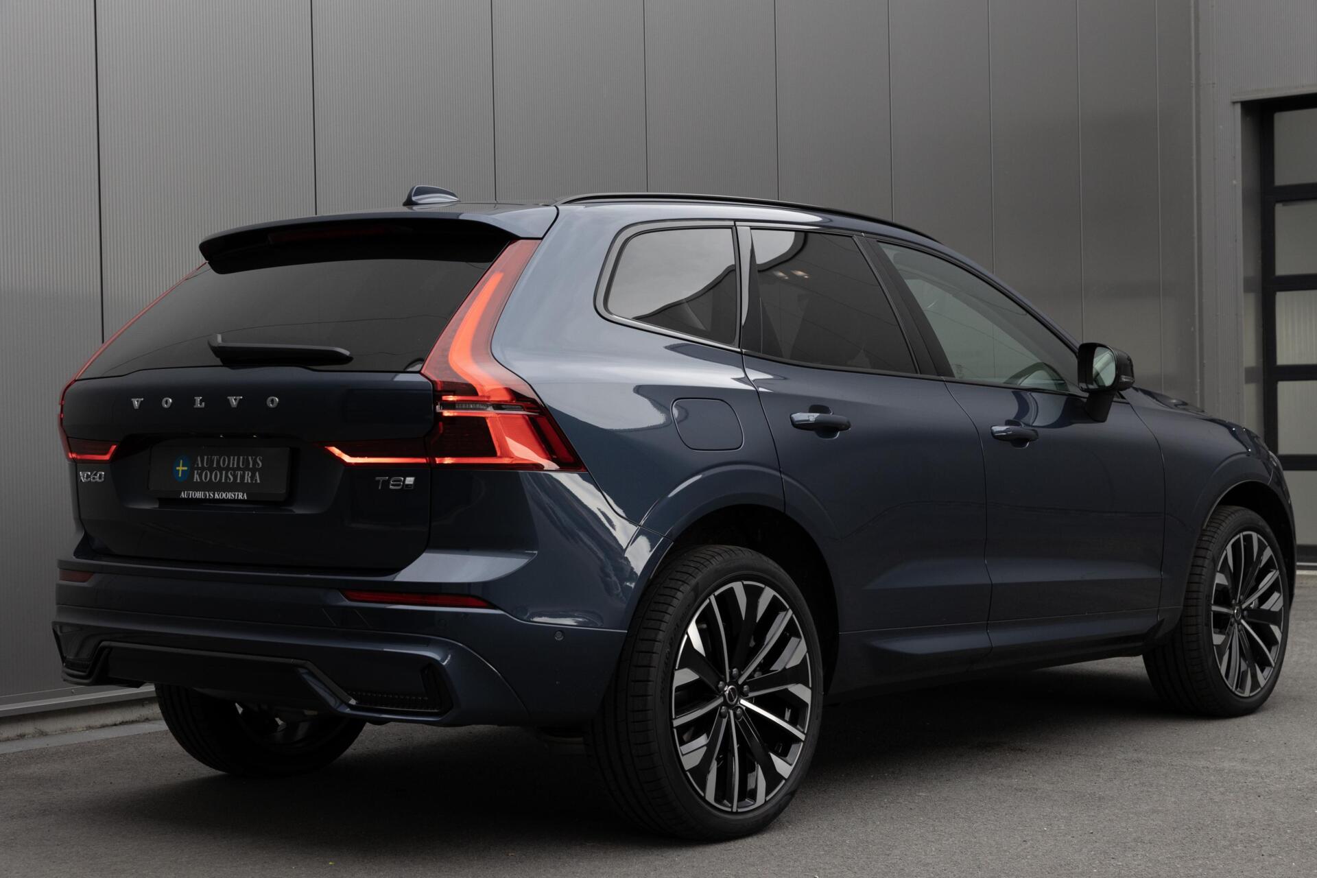 Volvo XC60 T6 Plug-in hybrid AWD Ultra Dark Snel Leverbaar! Te bestellen!