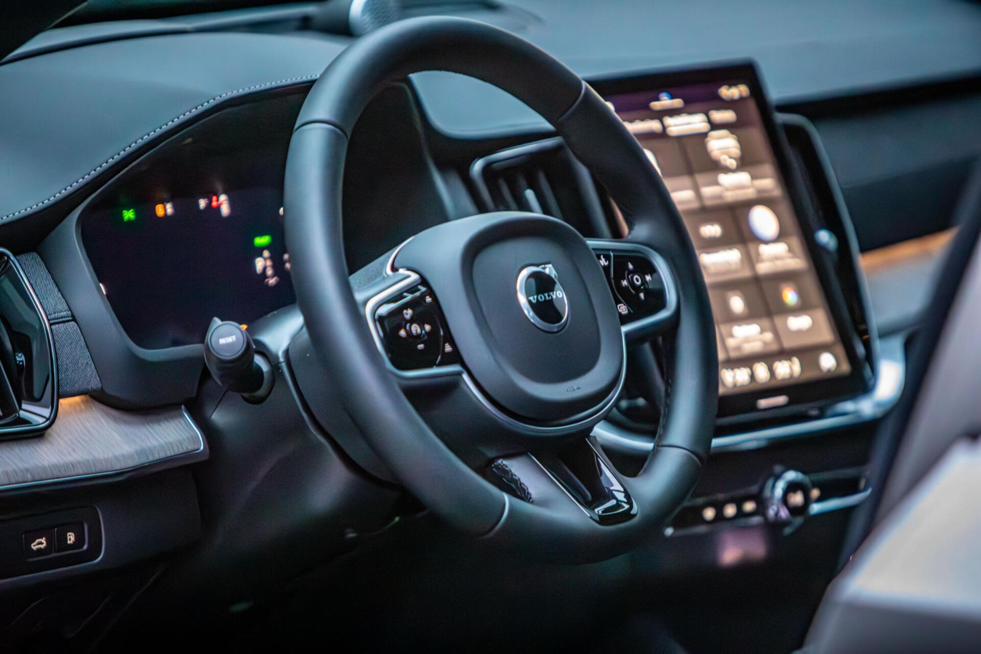 Volvo XC90 2.0 T8 Plug-in hybrid AWD Ultra Bright MY 2026 Facelift