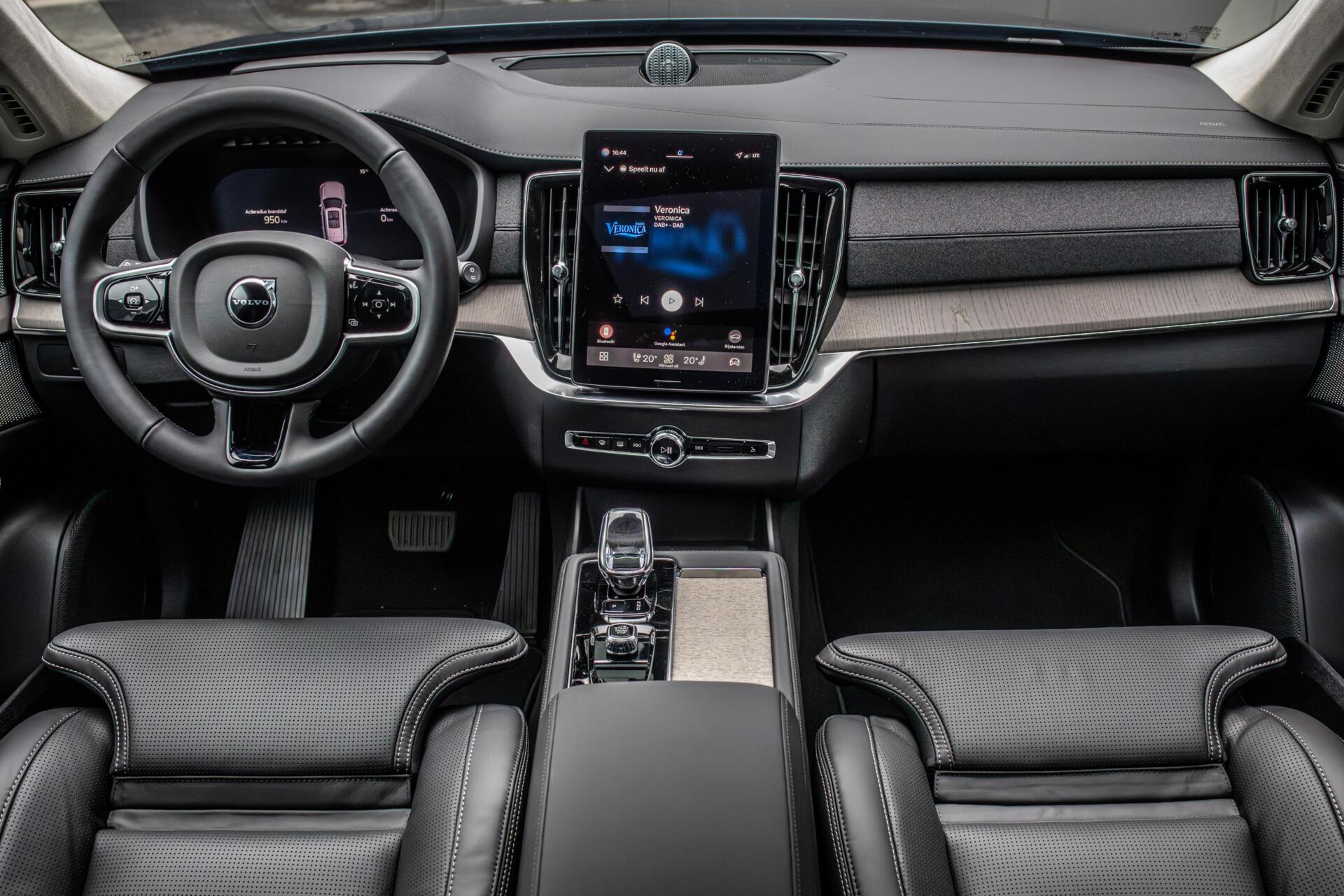 Volvo XC90 T8 Plug-in hybrid AWD Ultra Bright MY 2027 Full Option