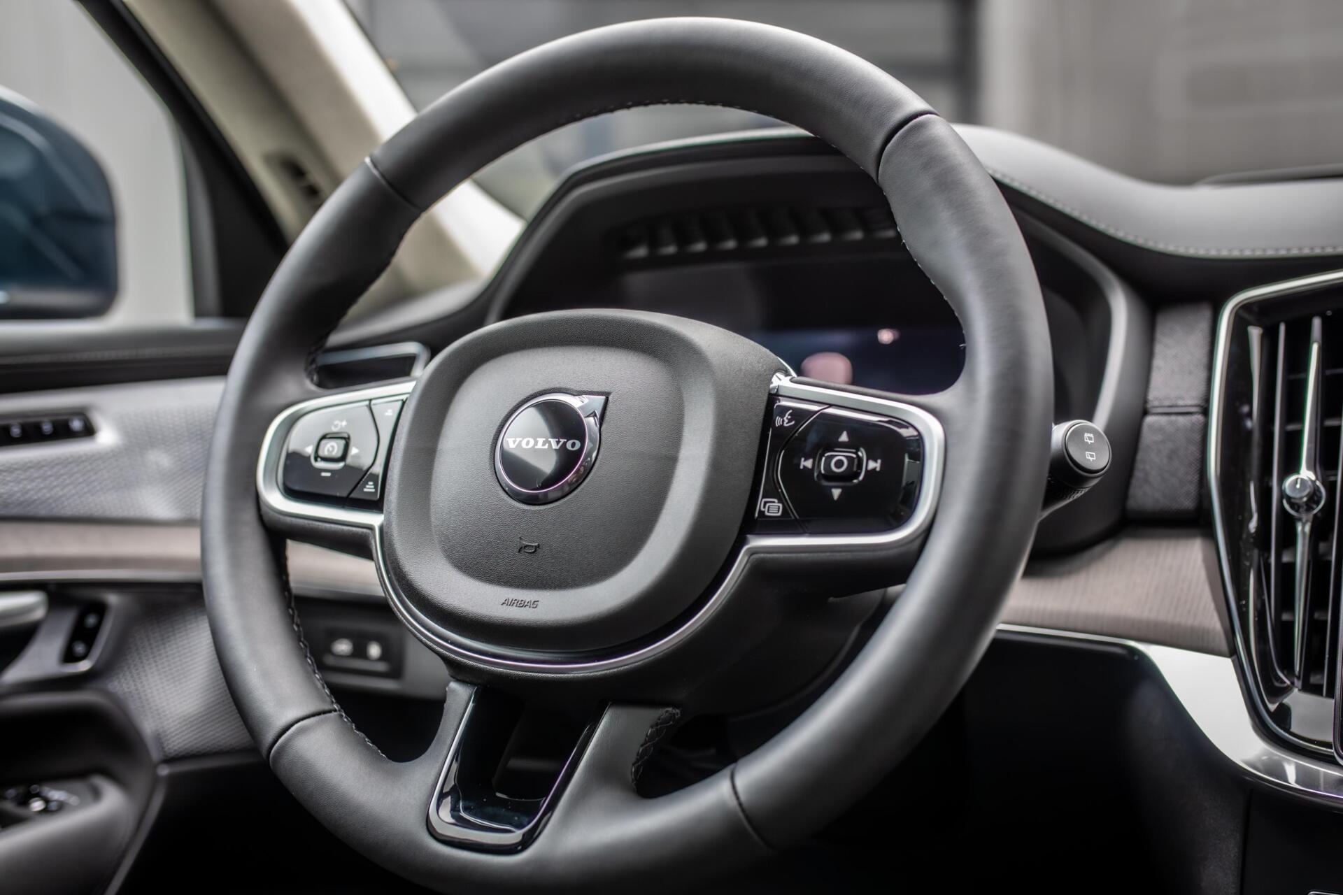 Volvo XC90 T8 Plug-in hybrid AWD Ultra Bright MY 2027 Full Option