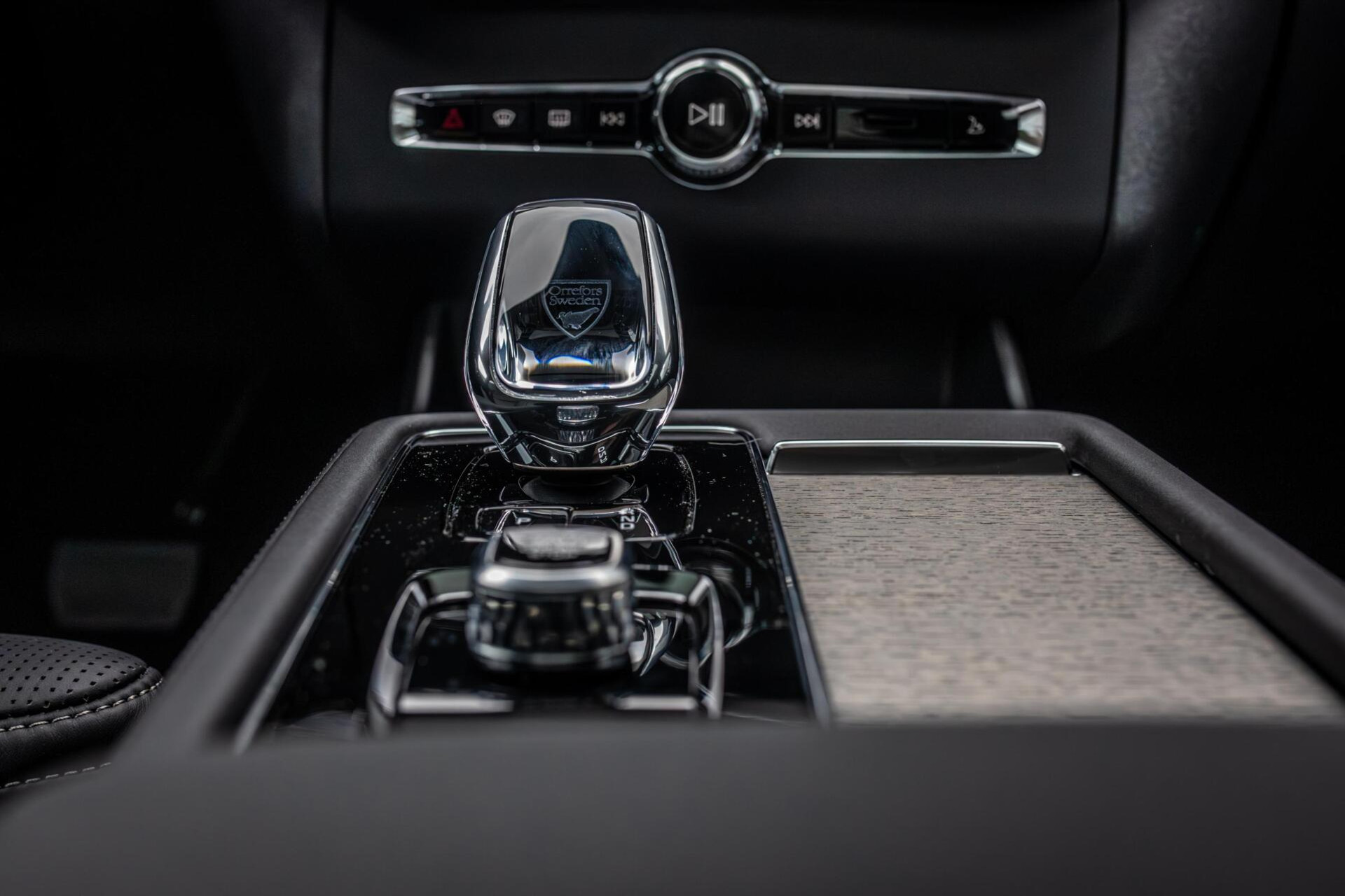 Volvo XC90 T8 Plug-in hybrid AWD Ultra Bright MY 2027 Full Option