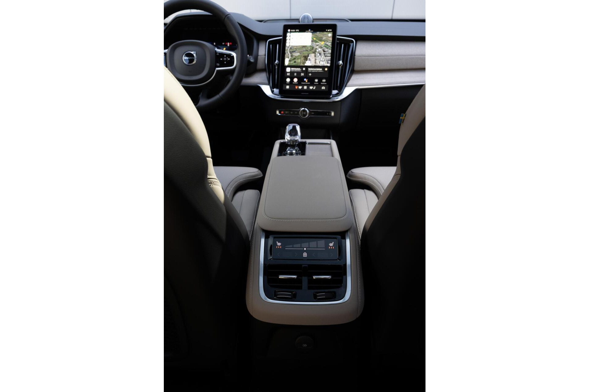 Volvo XC90 T8 Plug-in hybrid AWD Ultra Dark MY 2027 Full Option