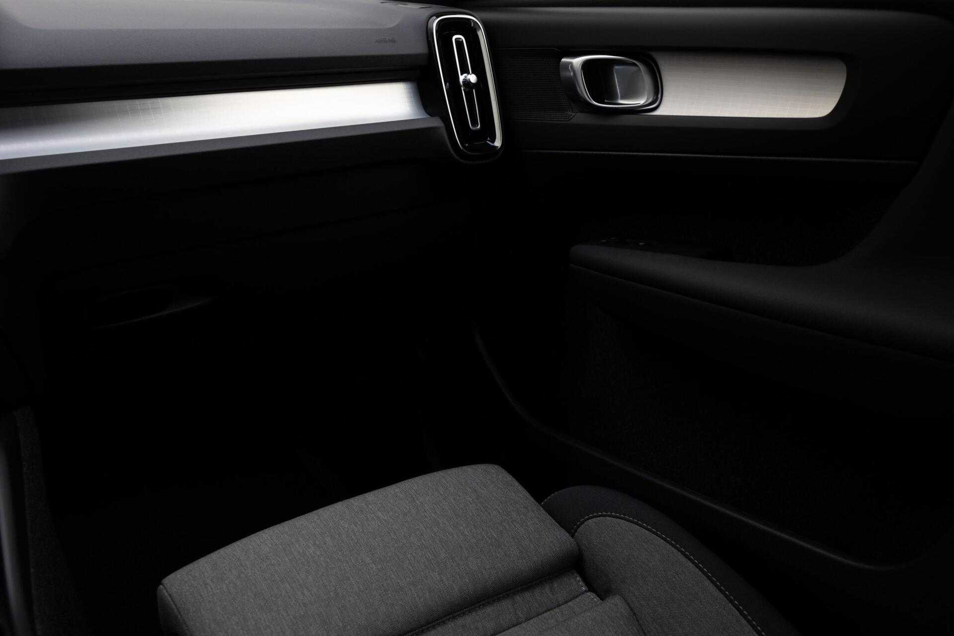 Volvo XC40 B3 Core Mild Hybrid | Keyless | LED | Camera