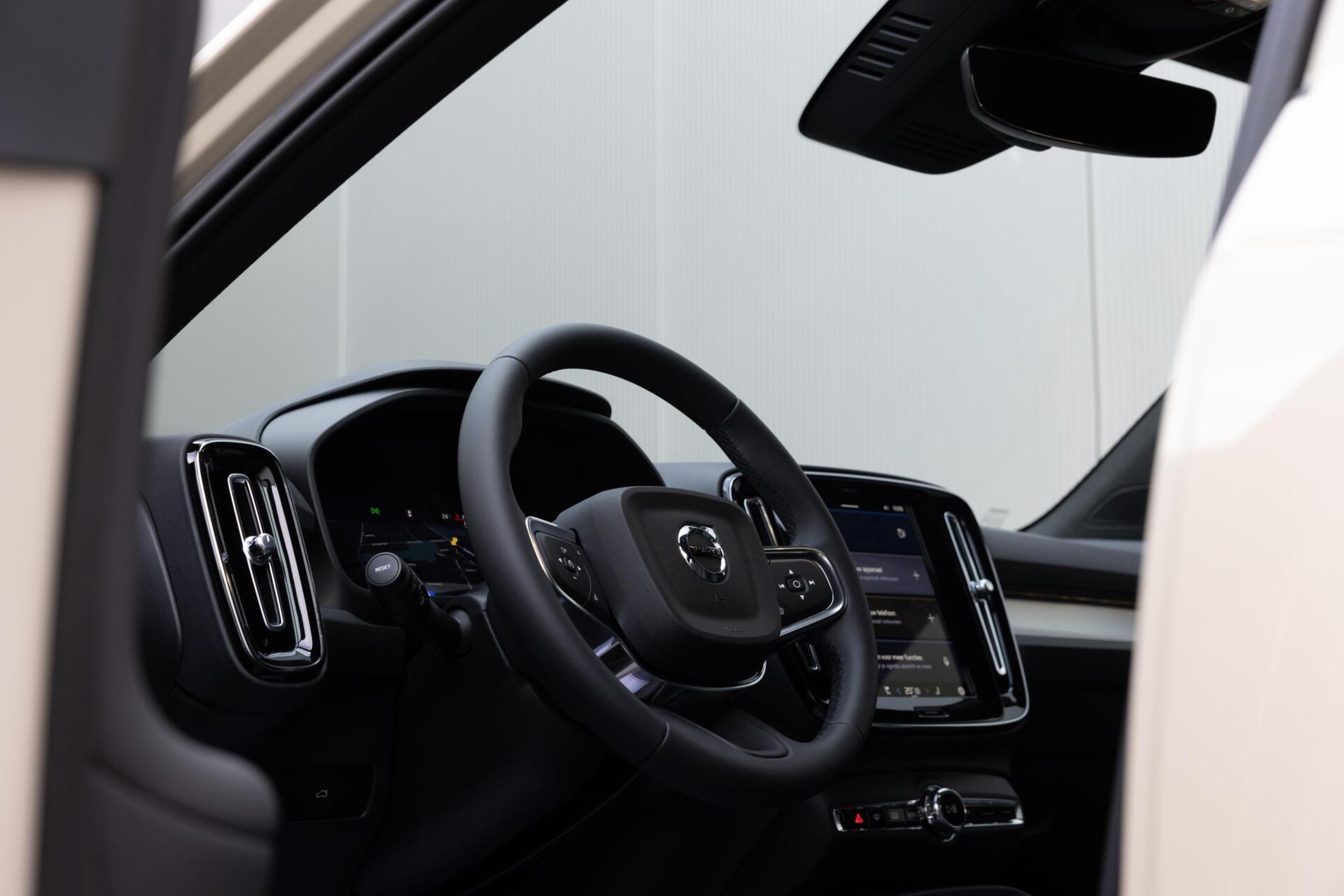 Volvo XC40 B3 Core Mild Hybrid | Keyless | LED | Camera