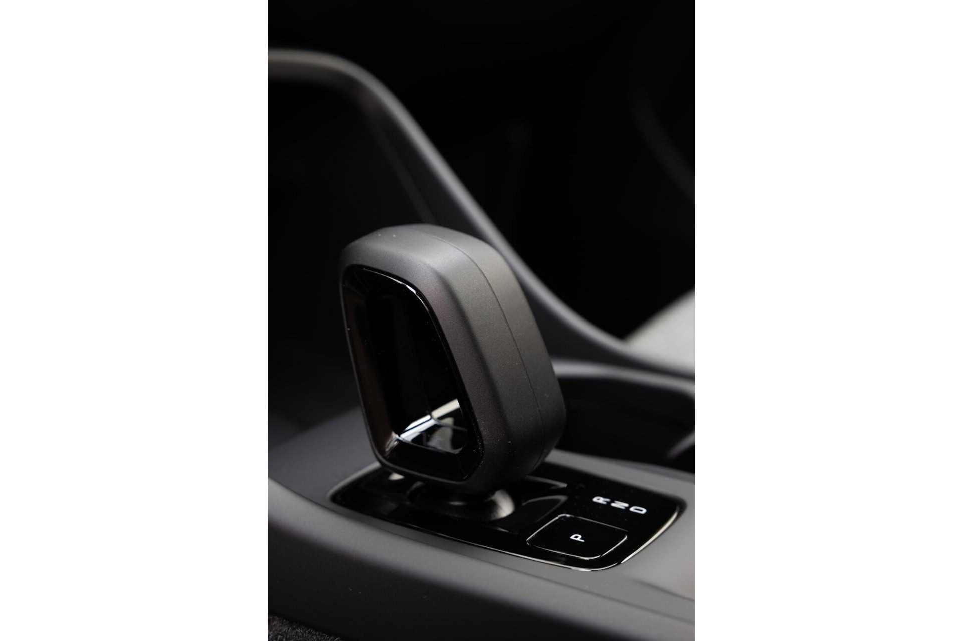 Volvo XC40 B3 Core Mild Hybrid | Keyless | LED | Camera