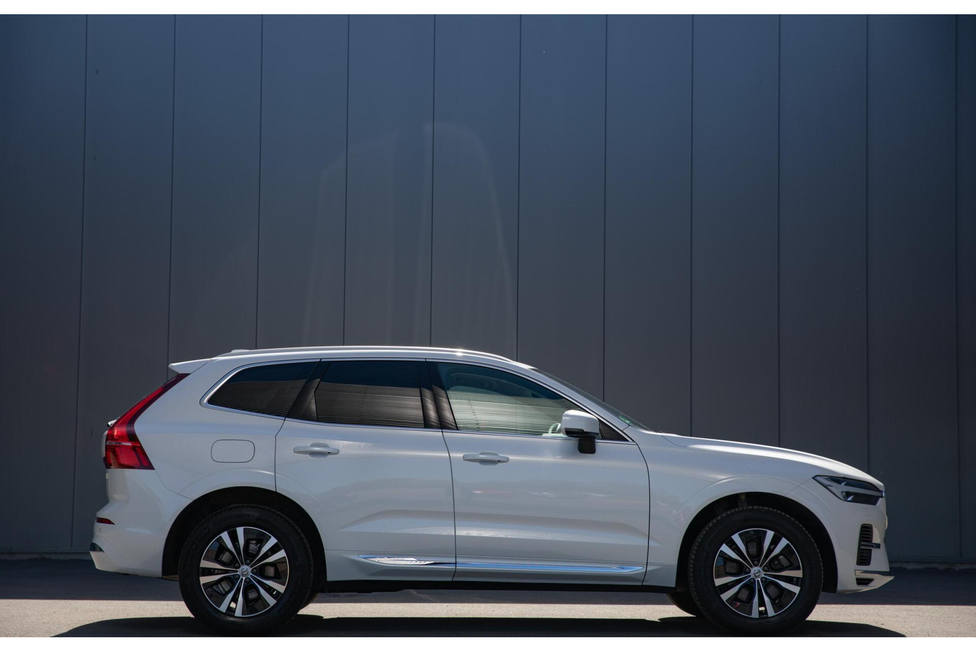 Volvo XC60 2.0 T6 Plug-in hybrid AWD Core Bright Long Range|Panorama