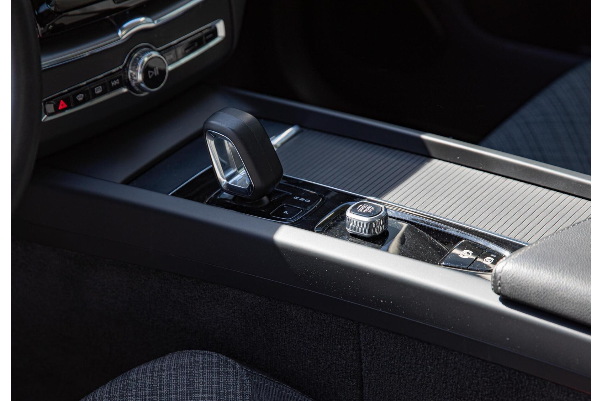 Volvo XC60 2.0 T6 Plug-in hybrid AWD Core Bright Long Range|Panorama