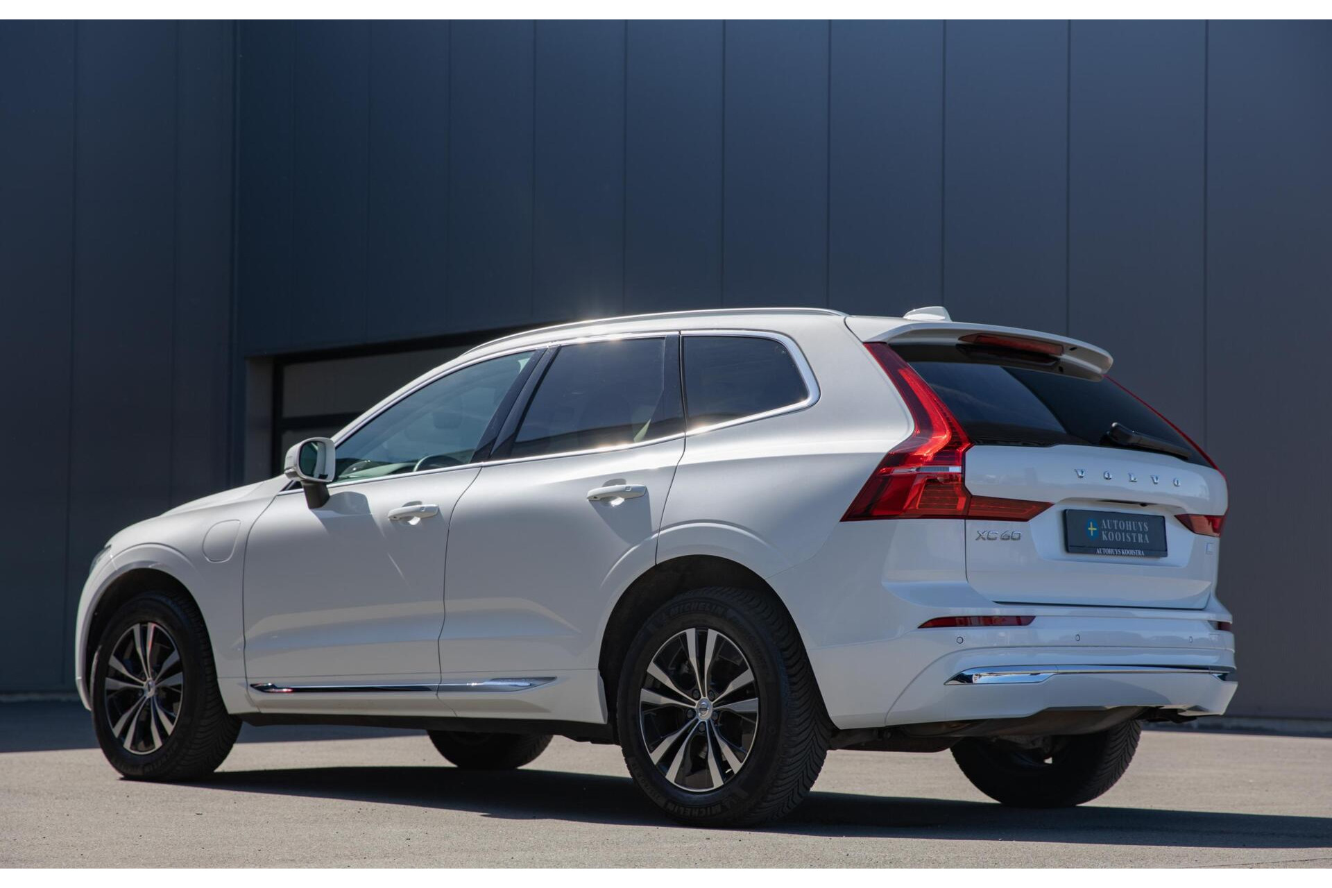 Volvo XC60 2.0 T6 Plug-in hybrid AWD Core Bright Long Range|Panorama