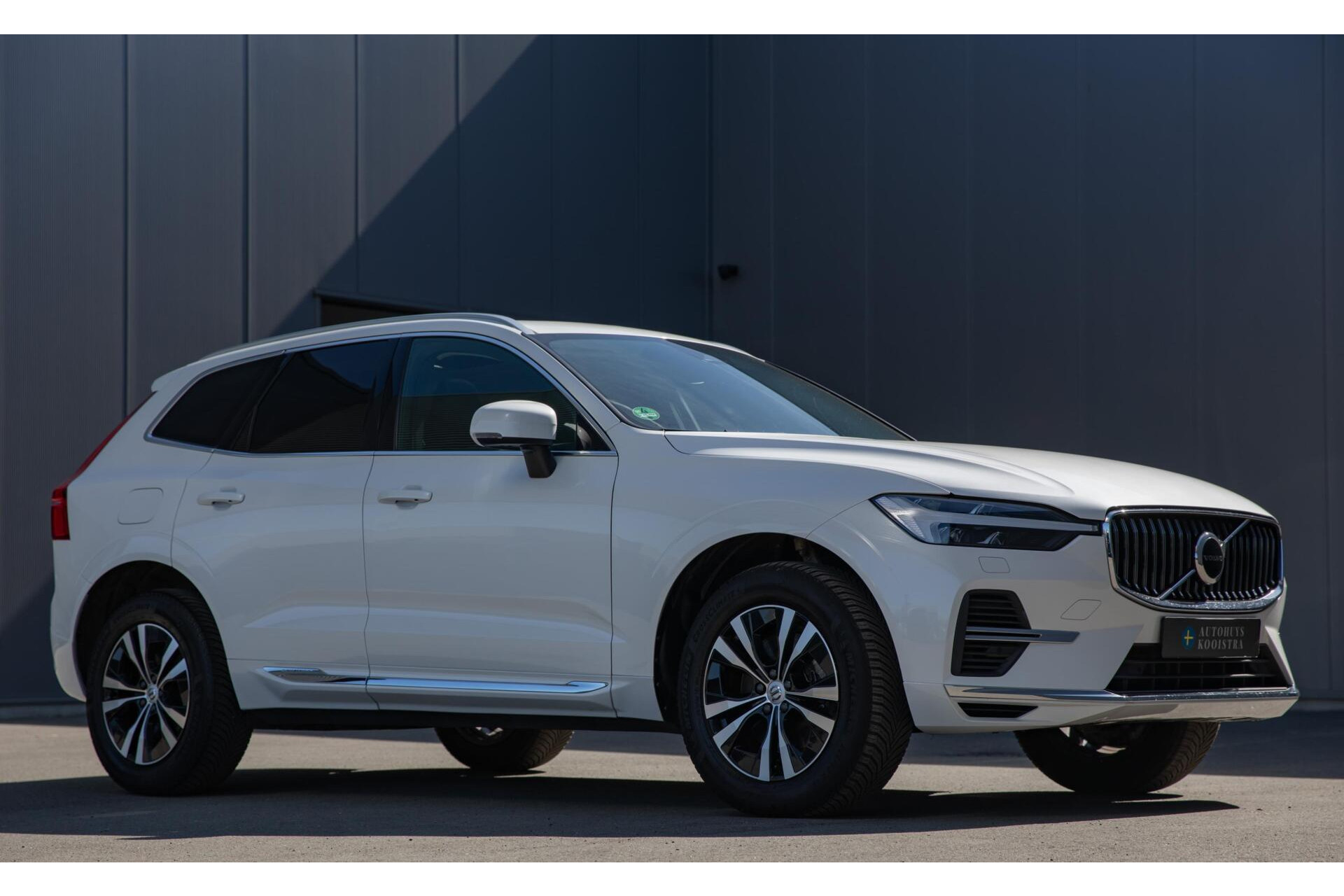Volvo XC60 2.0 T6 Plug-in hybrid AWD Core Bright Long Range|Panorama